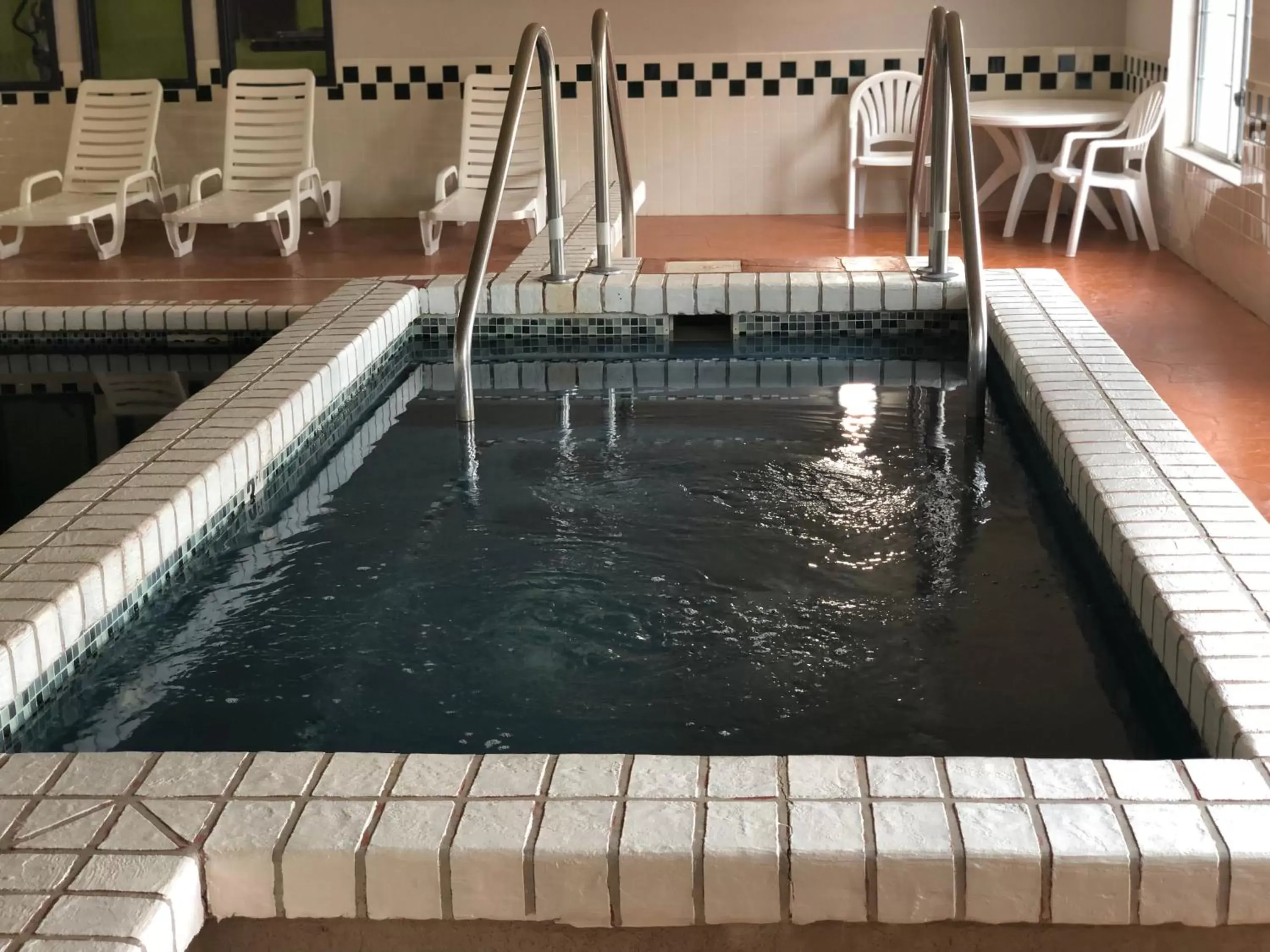 Swimming Pool in Country Inn & Suites by Radisson, Topeka West, KS