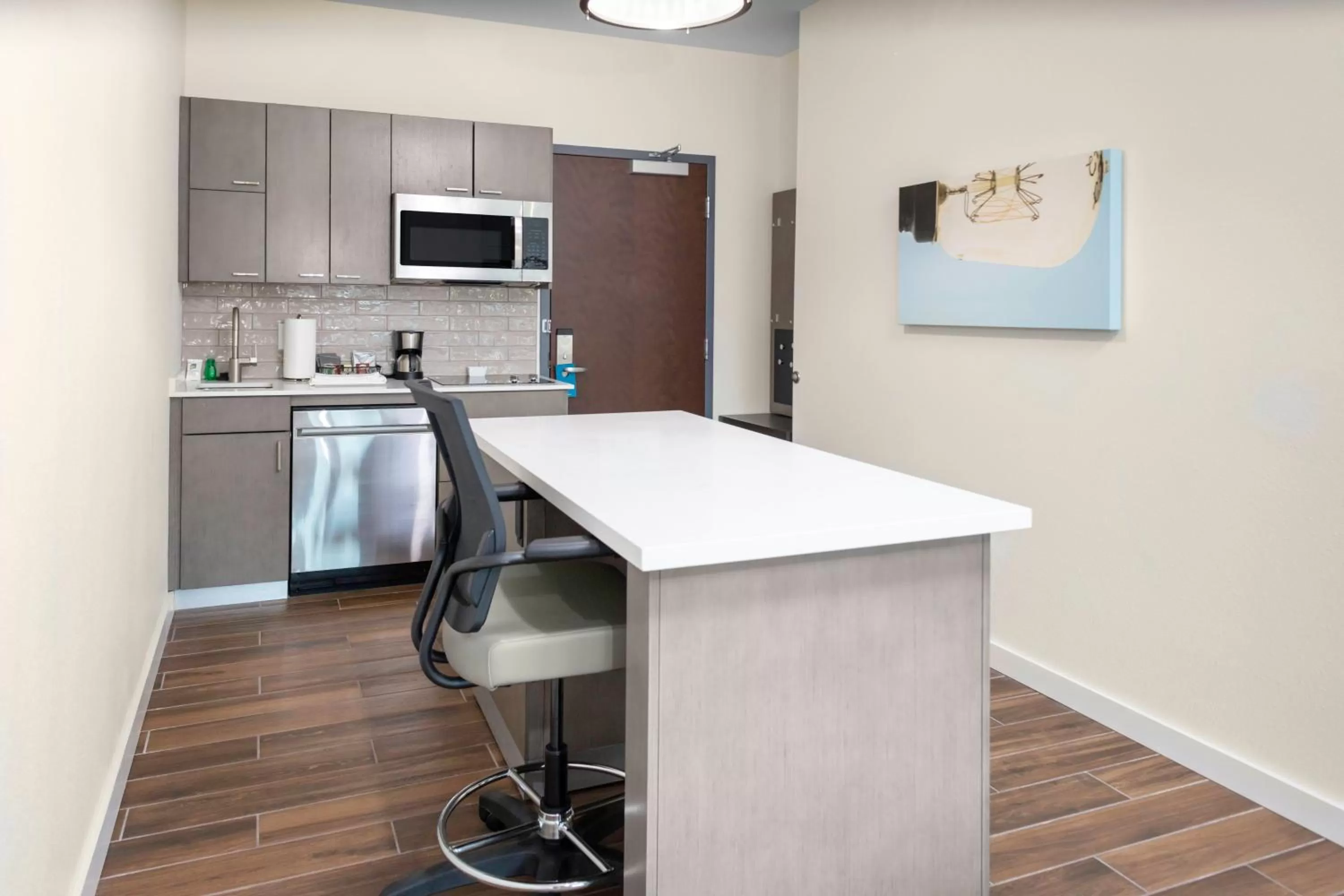 Kitchen or kitchenette in Hyatt House Charlotte Rea Farms