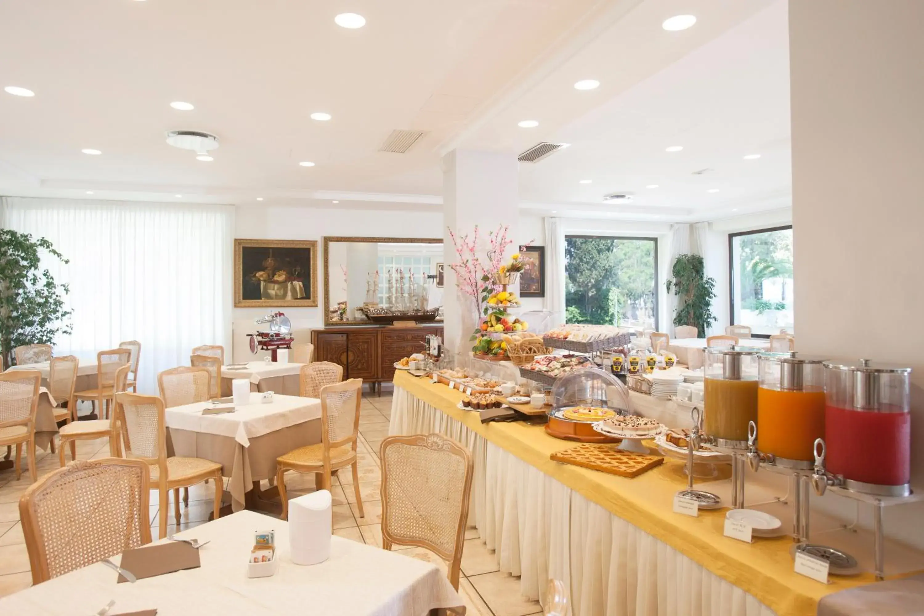 Food and drinks in Baia D'Argento Food and drinks in Baia D'Argento