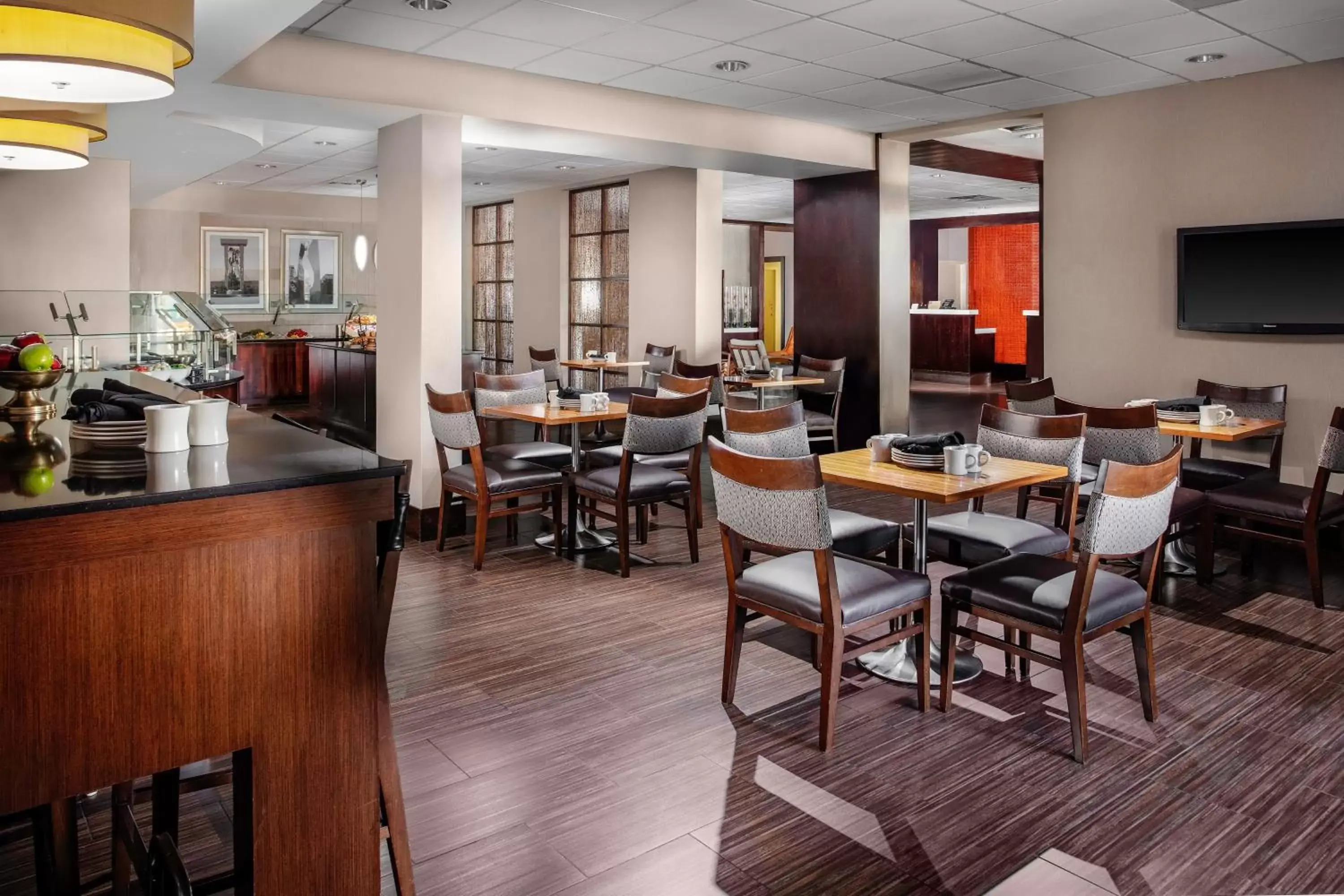 Breakfast, Restaurant/Places to Eat in Four Points by Sheraton Memphis East