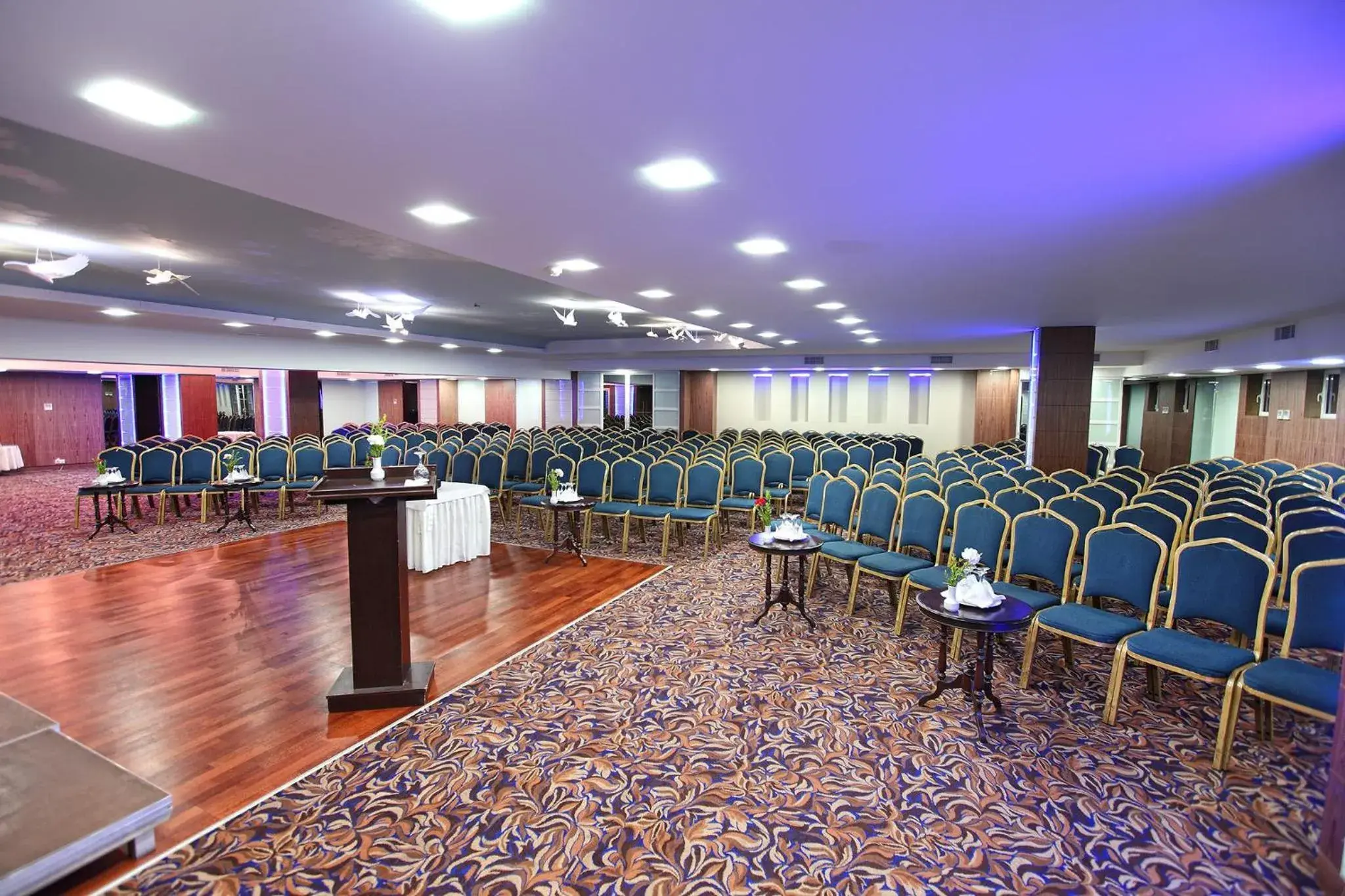 Business facilities in Surmeli Adana Hotel