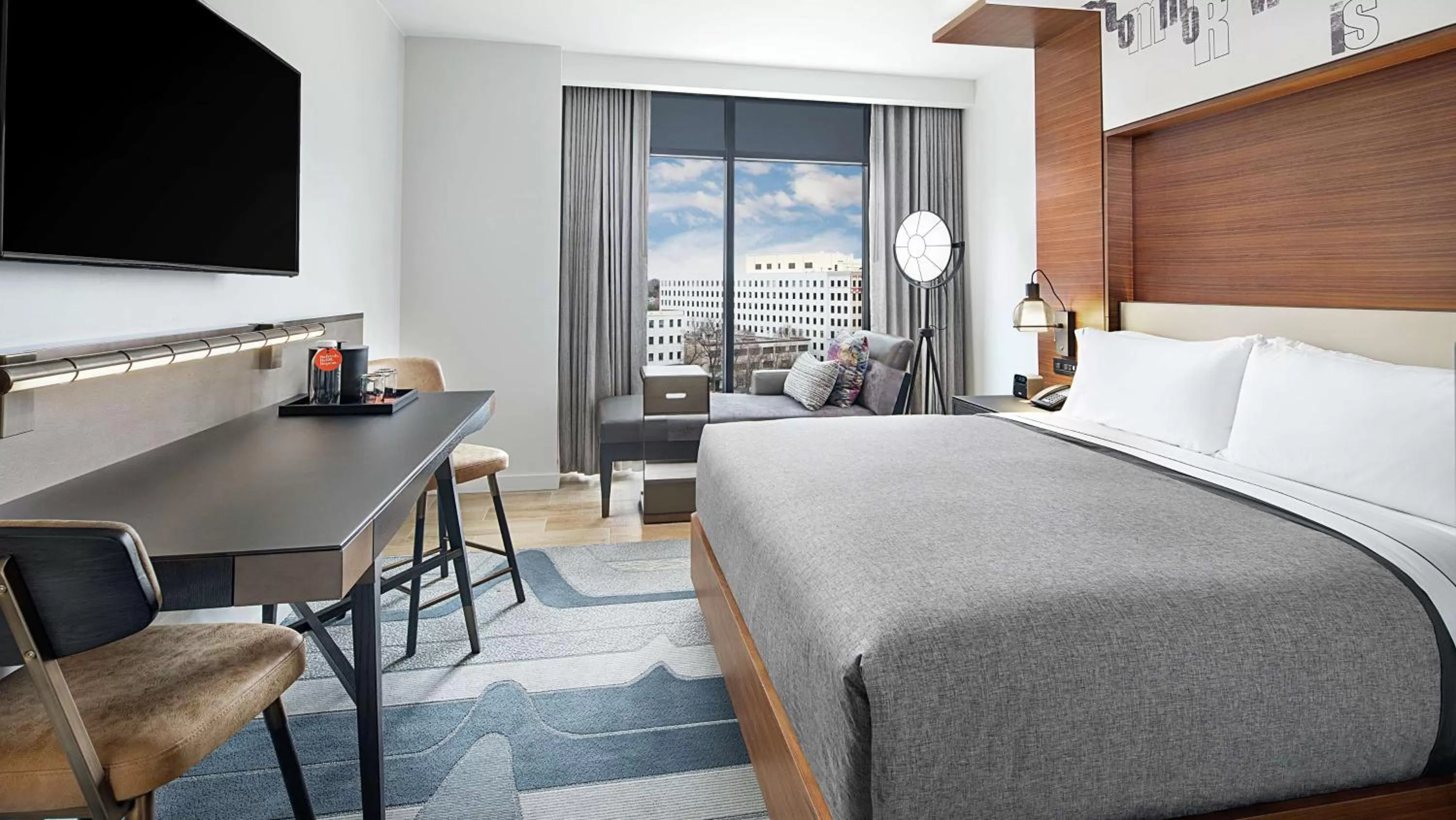 Bedroom, Bed in Canopy By Hilton Atlanta Midtown