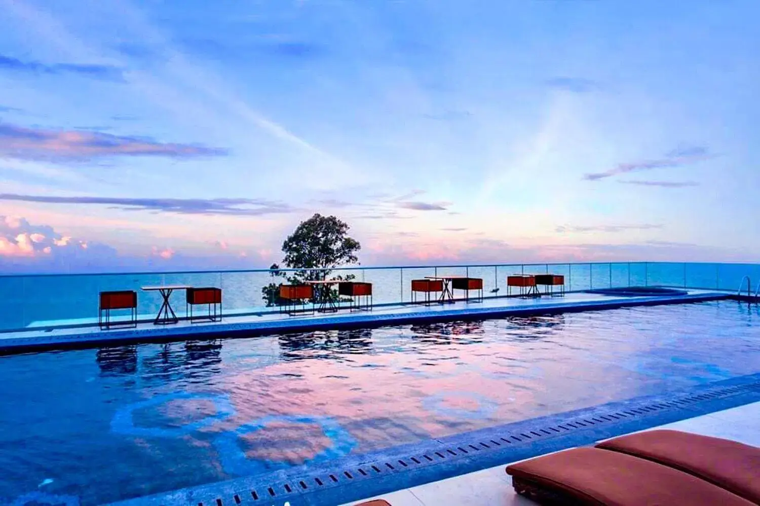 Swimming Pool in The Sanctuary Resort Pattaya, BW Signature Collection