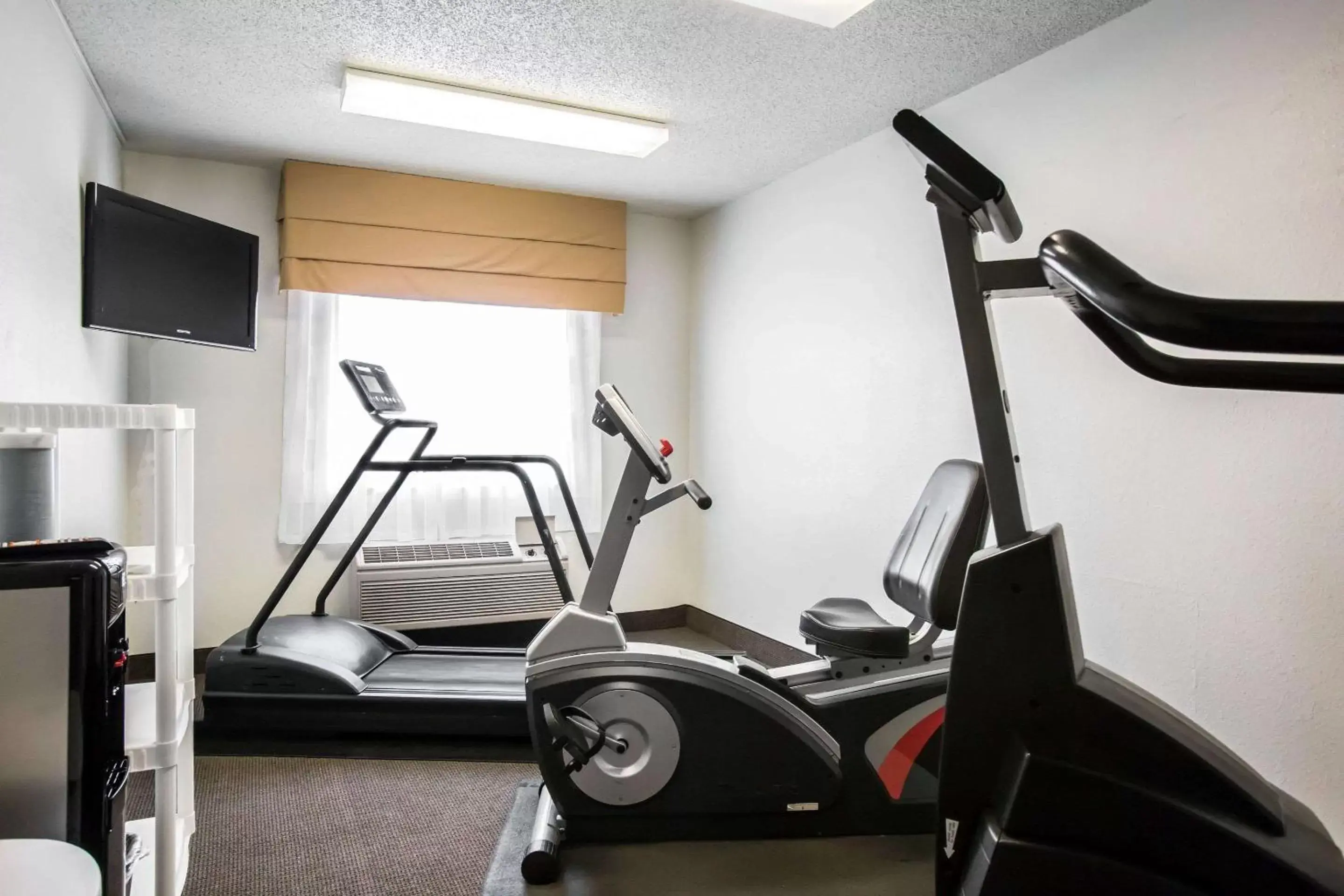 Fitness centre/facilities, Fitness Center/Facilities in Sleep Inn Rockford I-90