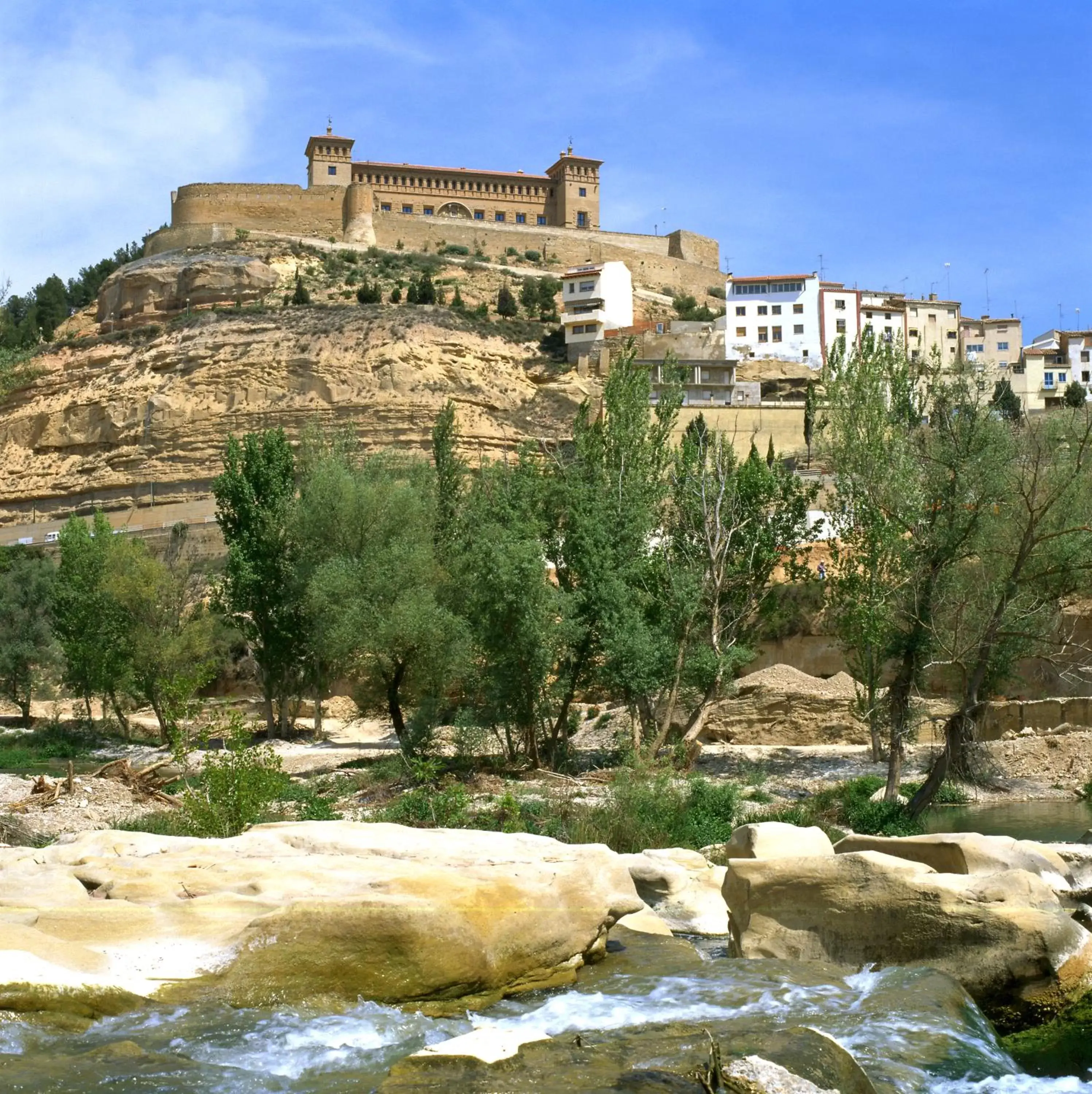 Property building in Parador de Alcañiz