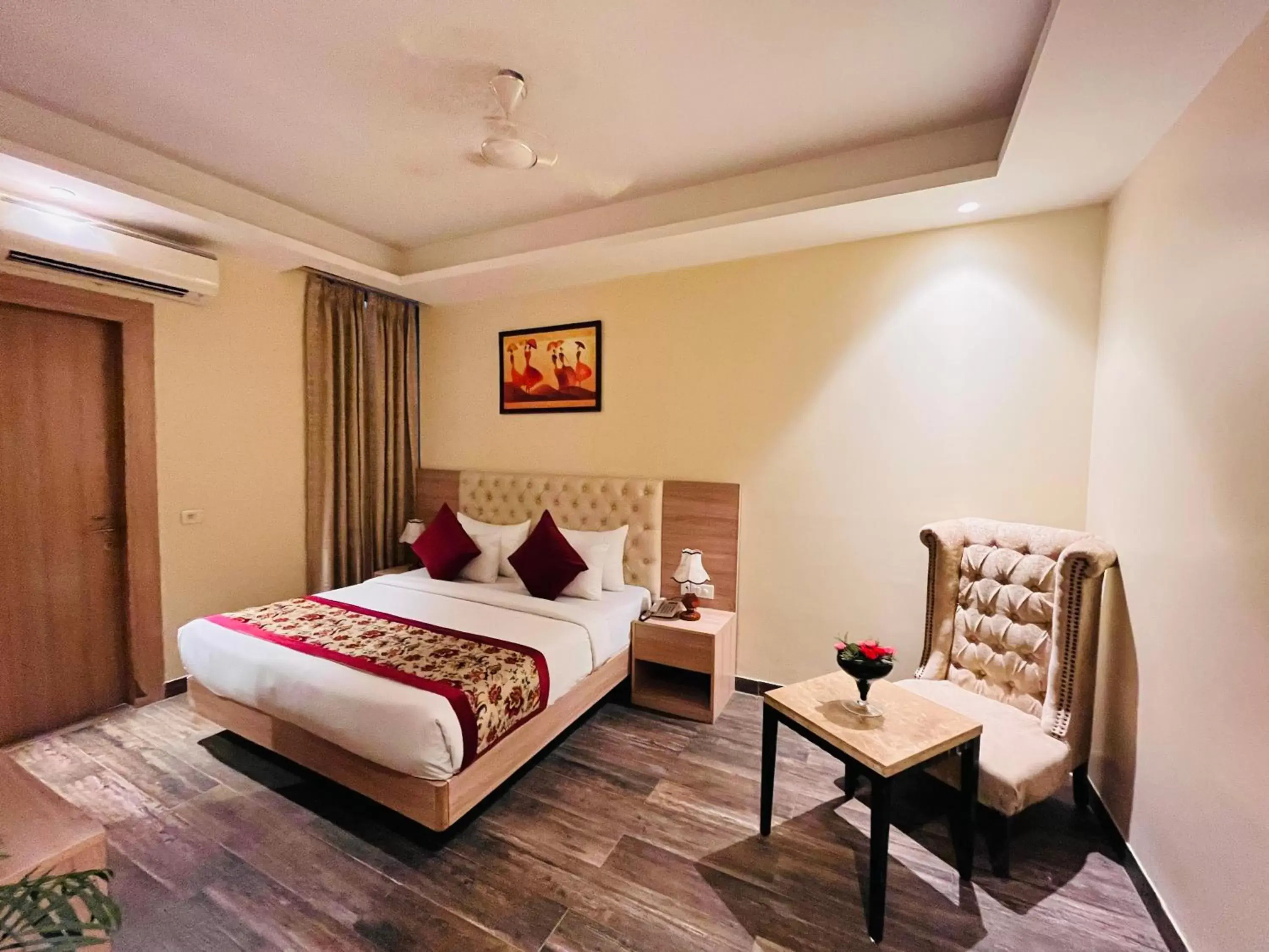 Bed in Hotel Banz - Near Delhi International Airport