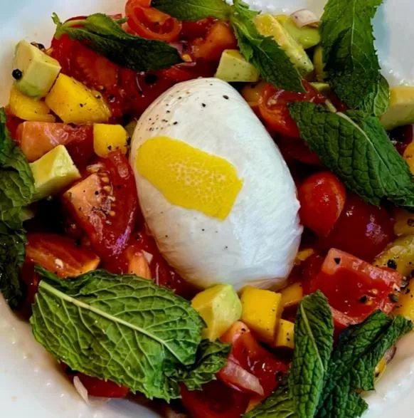 Food in Munroe Inn Boutique Hotel