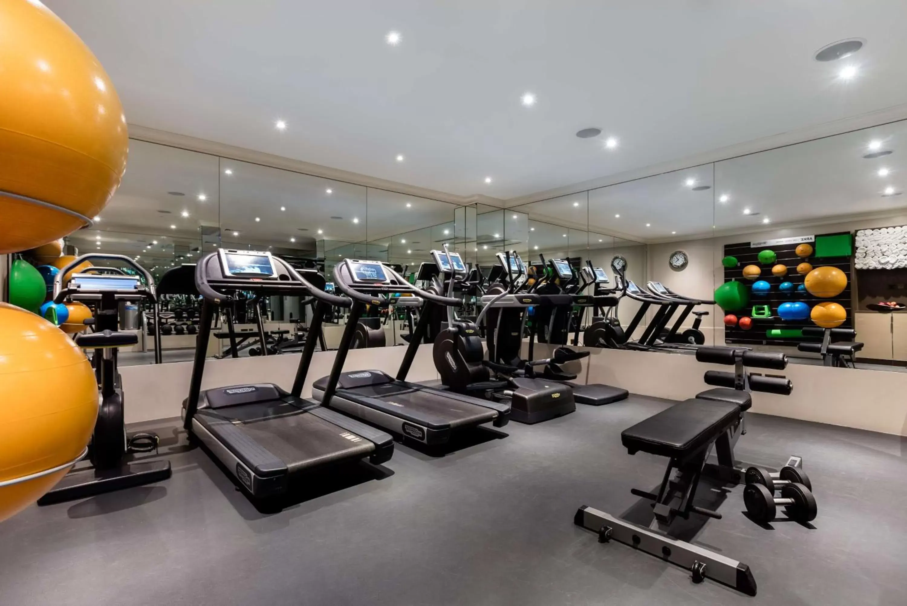 Fitness centre/facilities, Fitness Center/Facilities in Radisson Blu Edwardian Mercer Street Hotel, London
