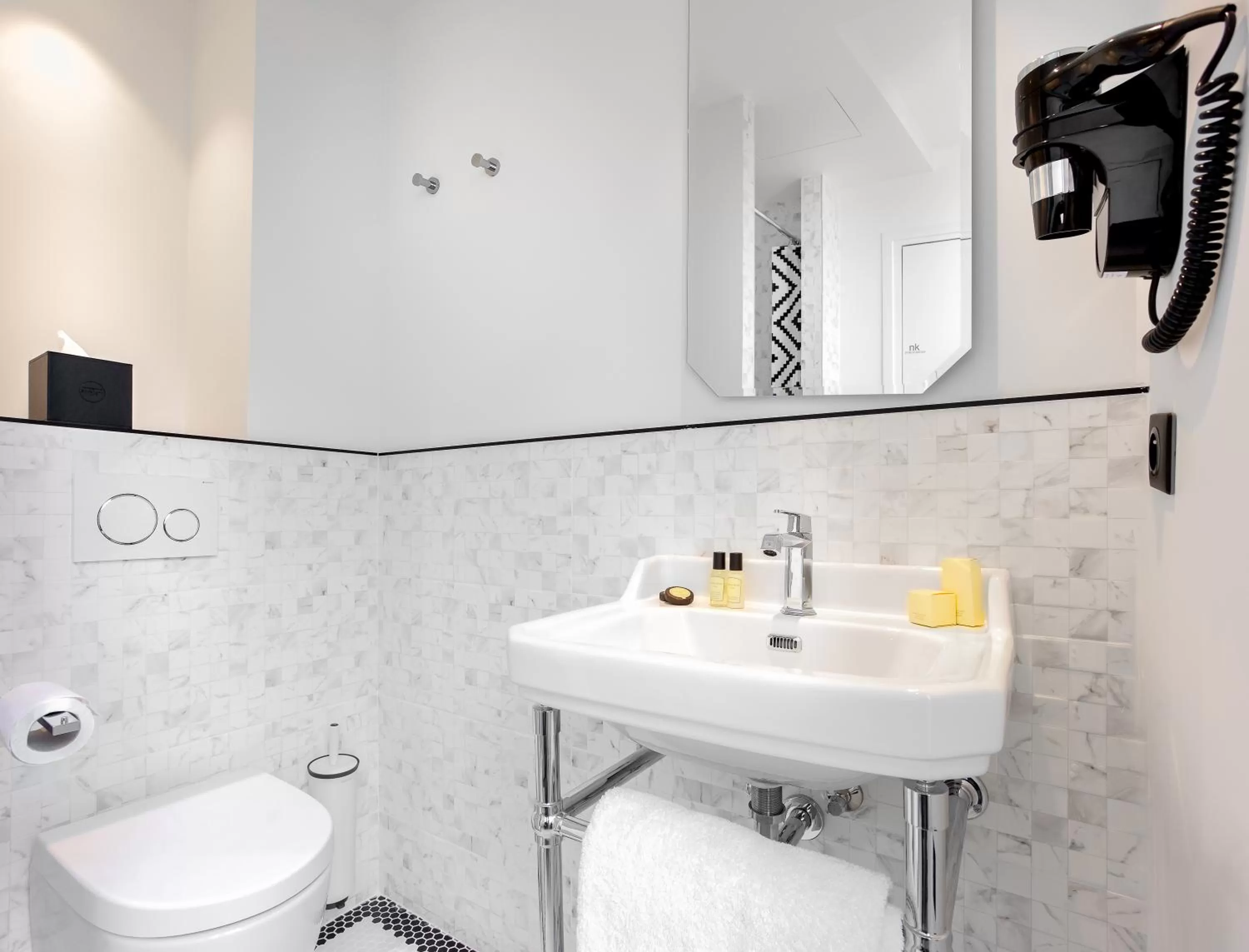 Bathroom in Hôtel Clarisse