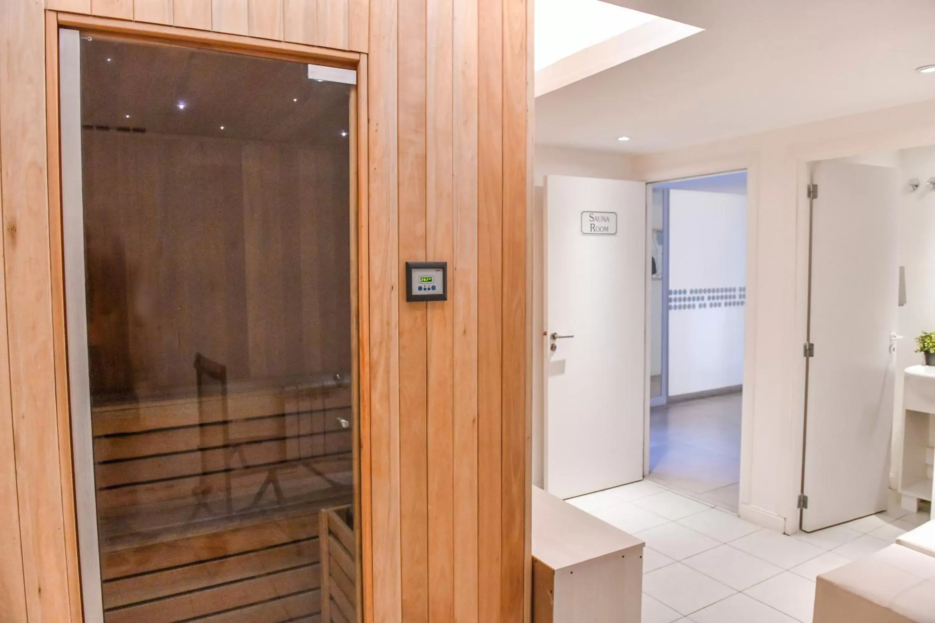 Sauna, Bathroom in Hotel Denver Mar del Plata