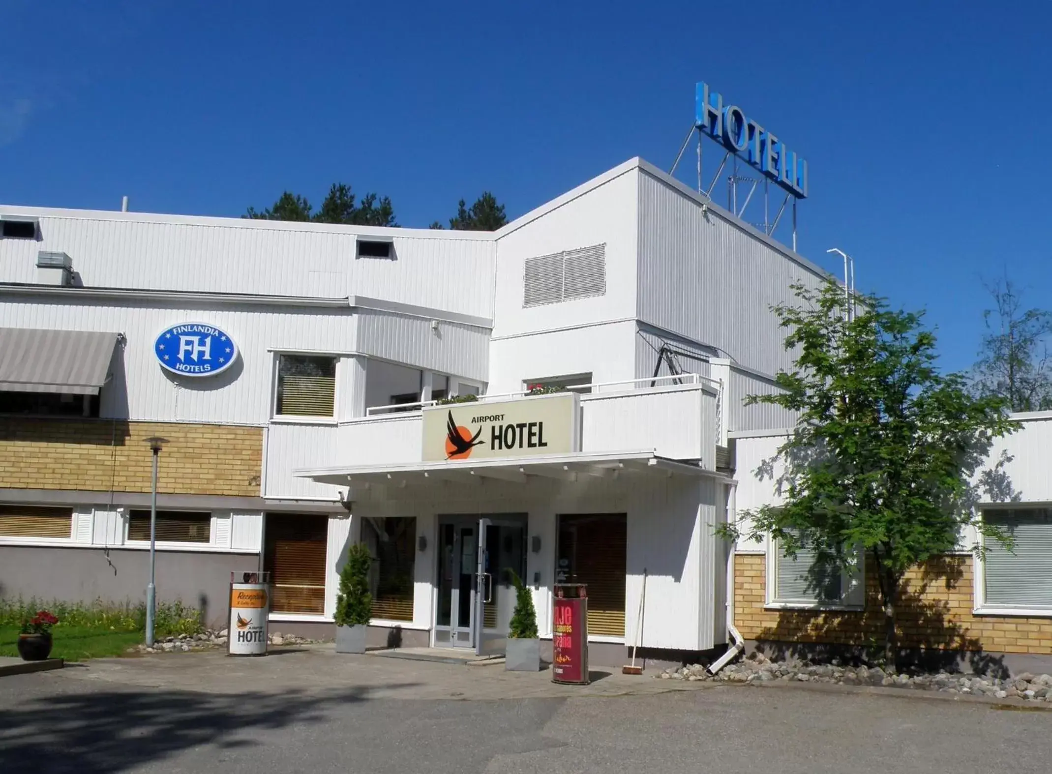 Facade/entrance, Property Building in Finlandia Hotel Airport Oulu