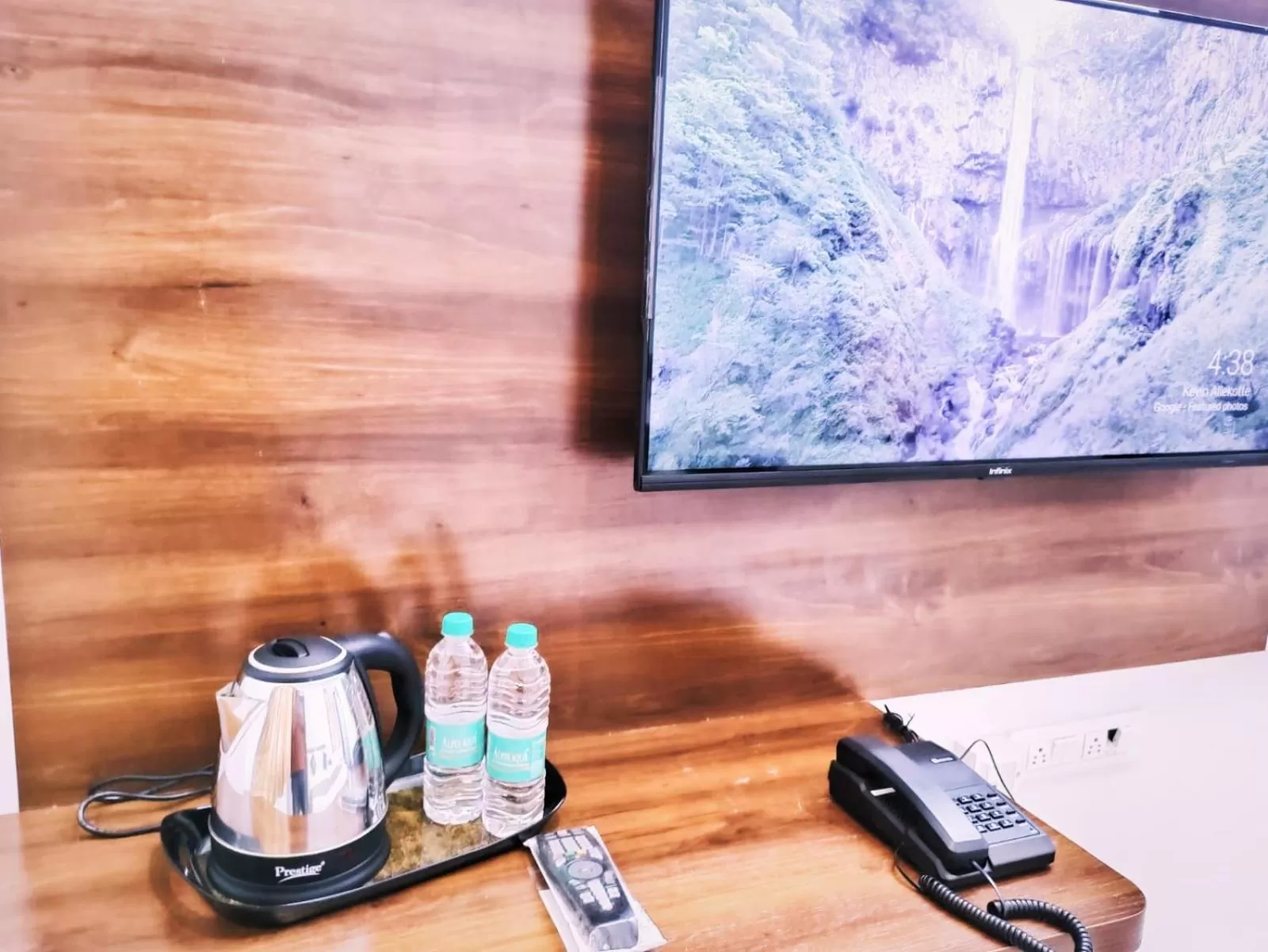 Coffee/tea facilities, TV/Entertainment Center in Keerthis Royal Suites - Hotel Near Kempegowda International Airport