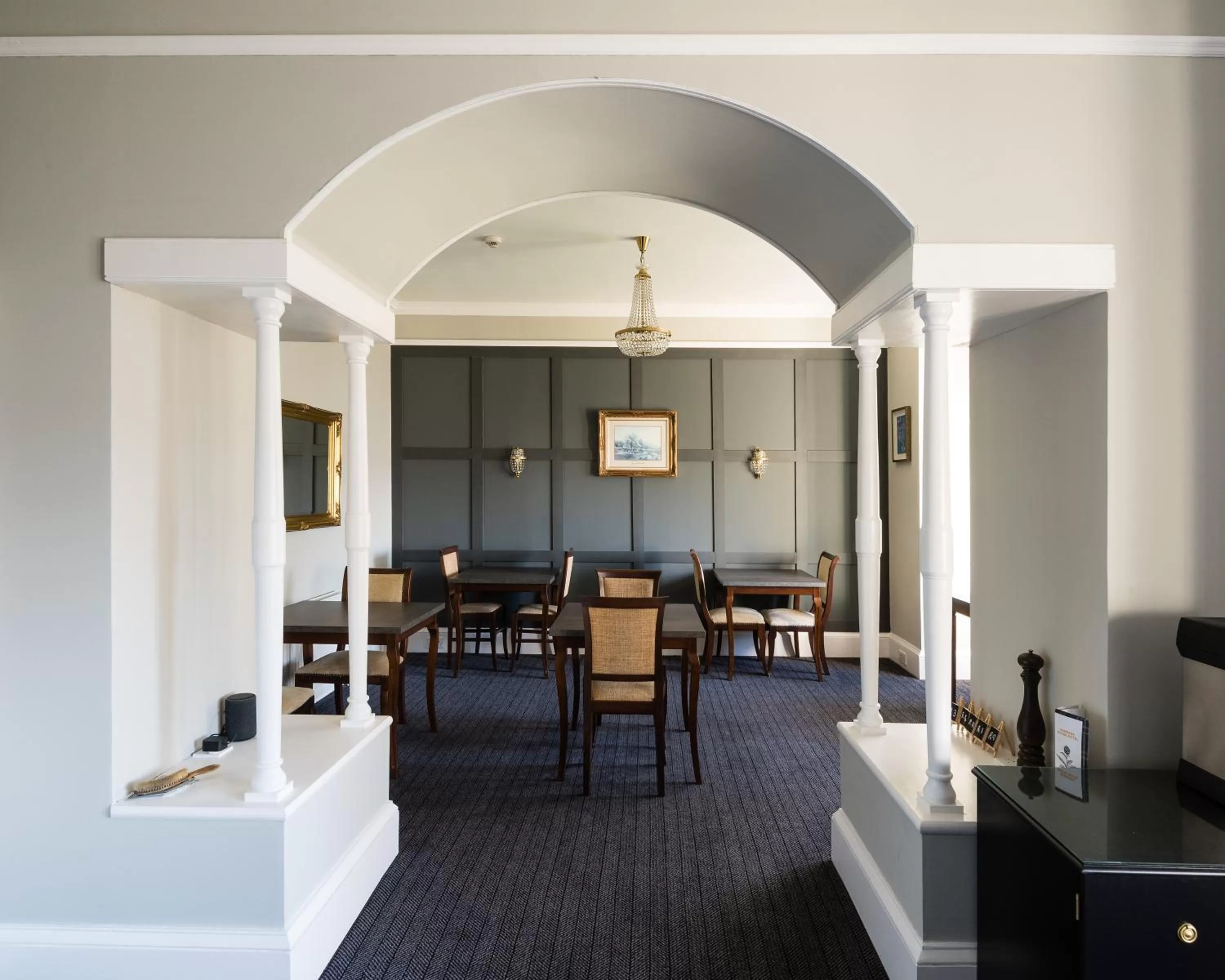 Restaurant/places to eat in Sunbank House Metro Hotel