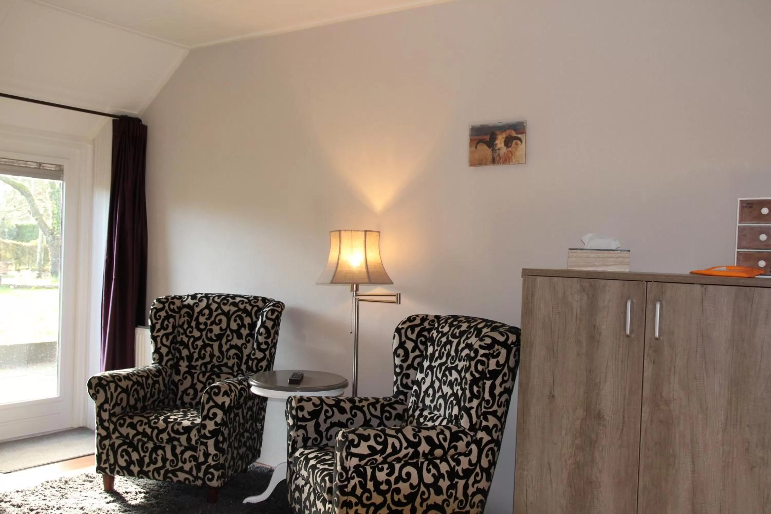 Seating area in 't Rond Bargie