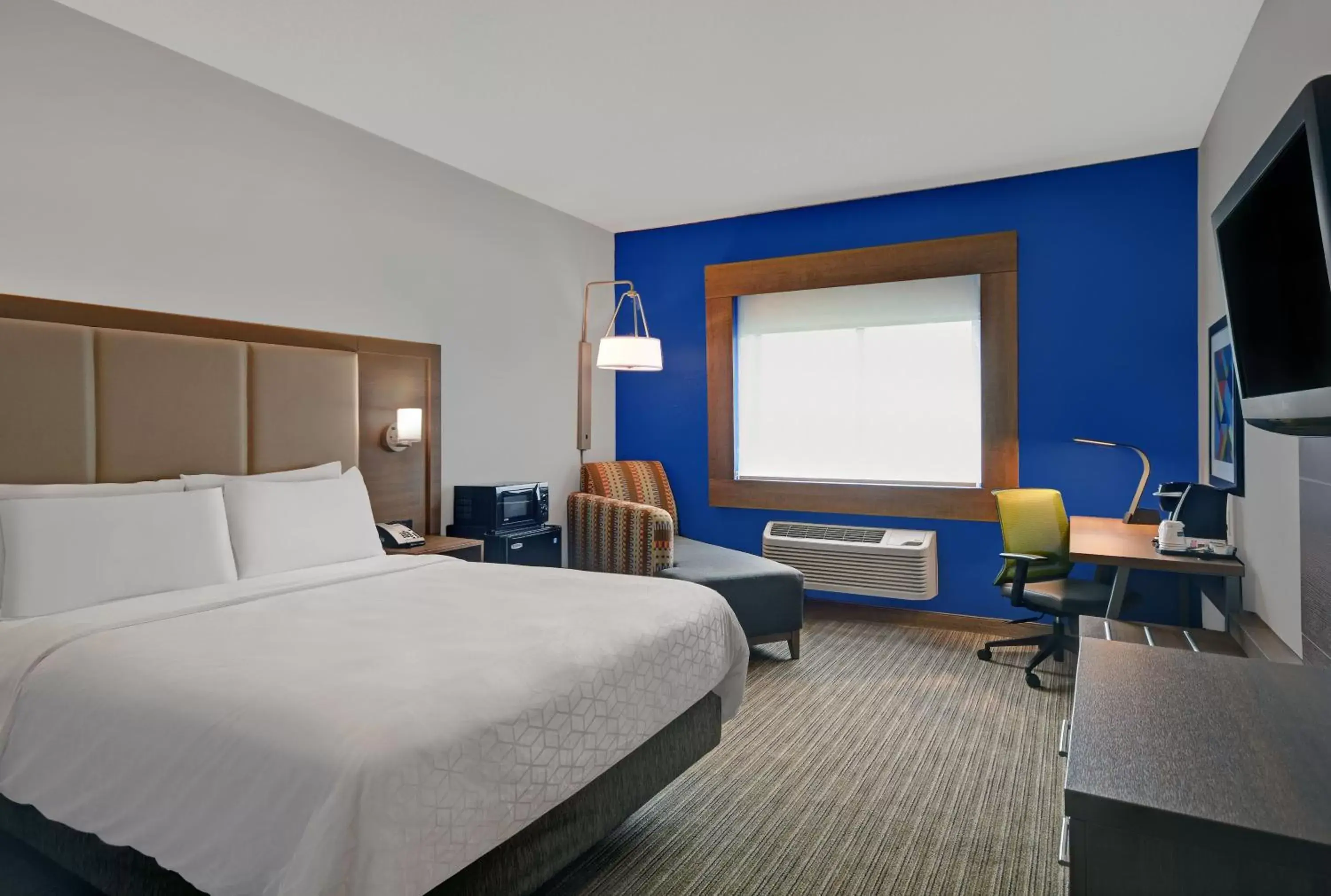 Photo of the whole room in Holiday Inn Express Adrian, an IHG Hotel
