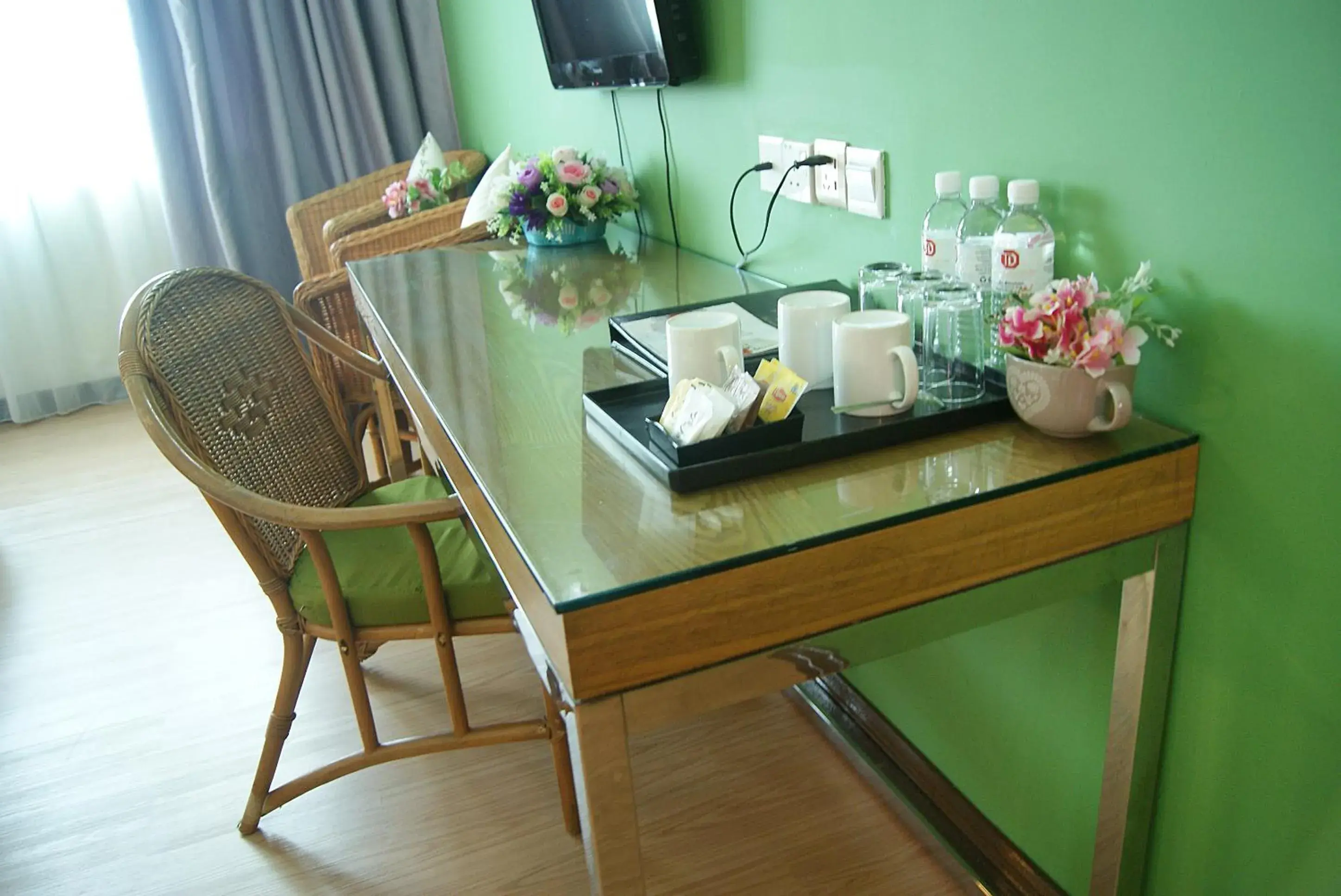 Coffee/tea facilities in Tang Dynasty Park Hotel