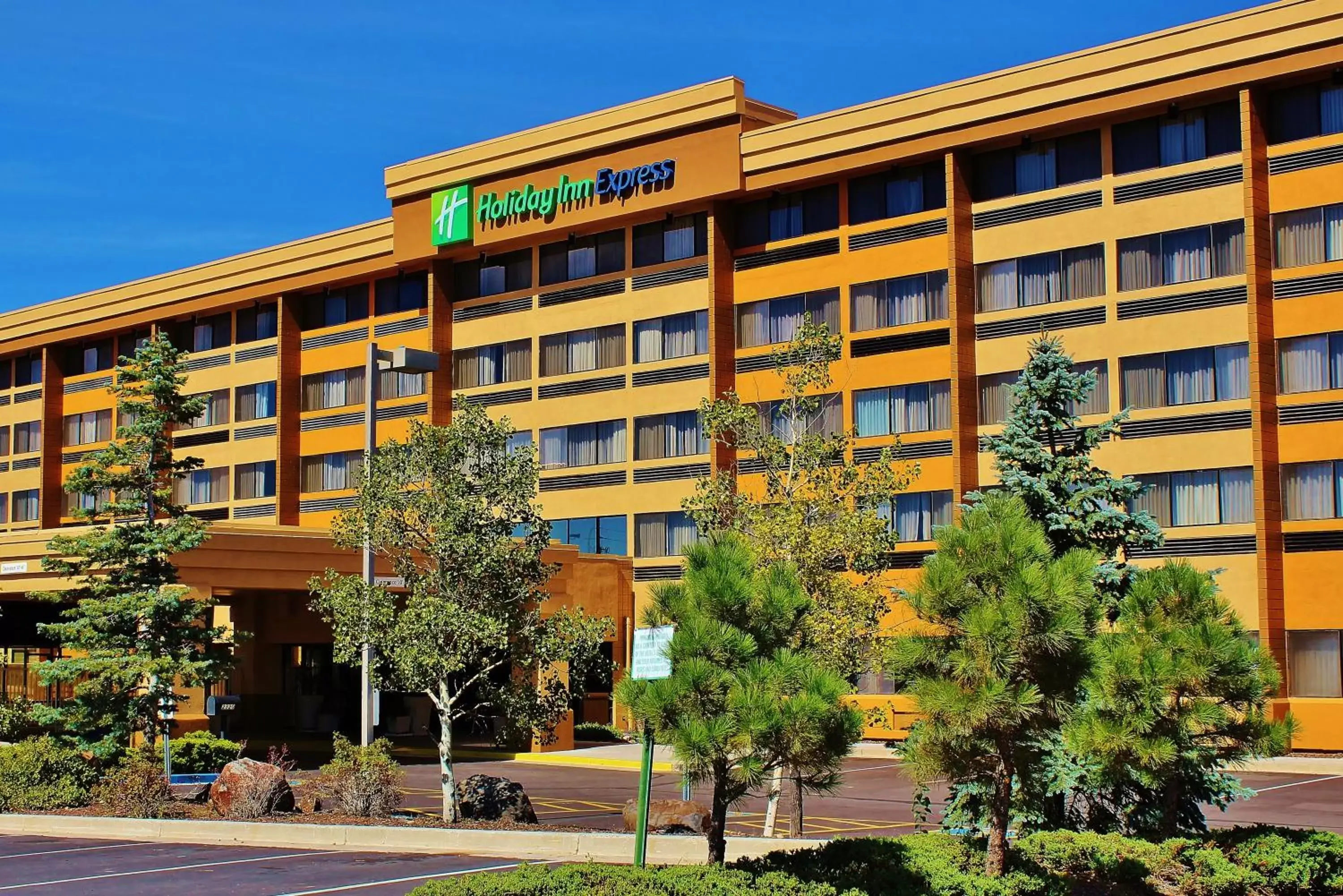 Property building in Holiday Inn Express Flagstaff, an IHG Hotel
