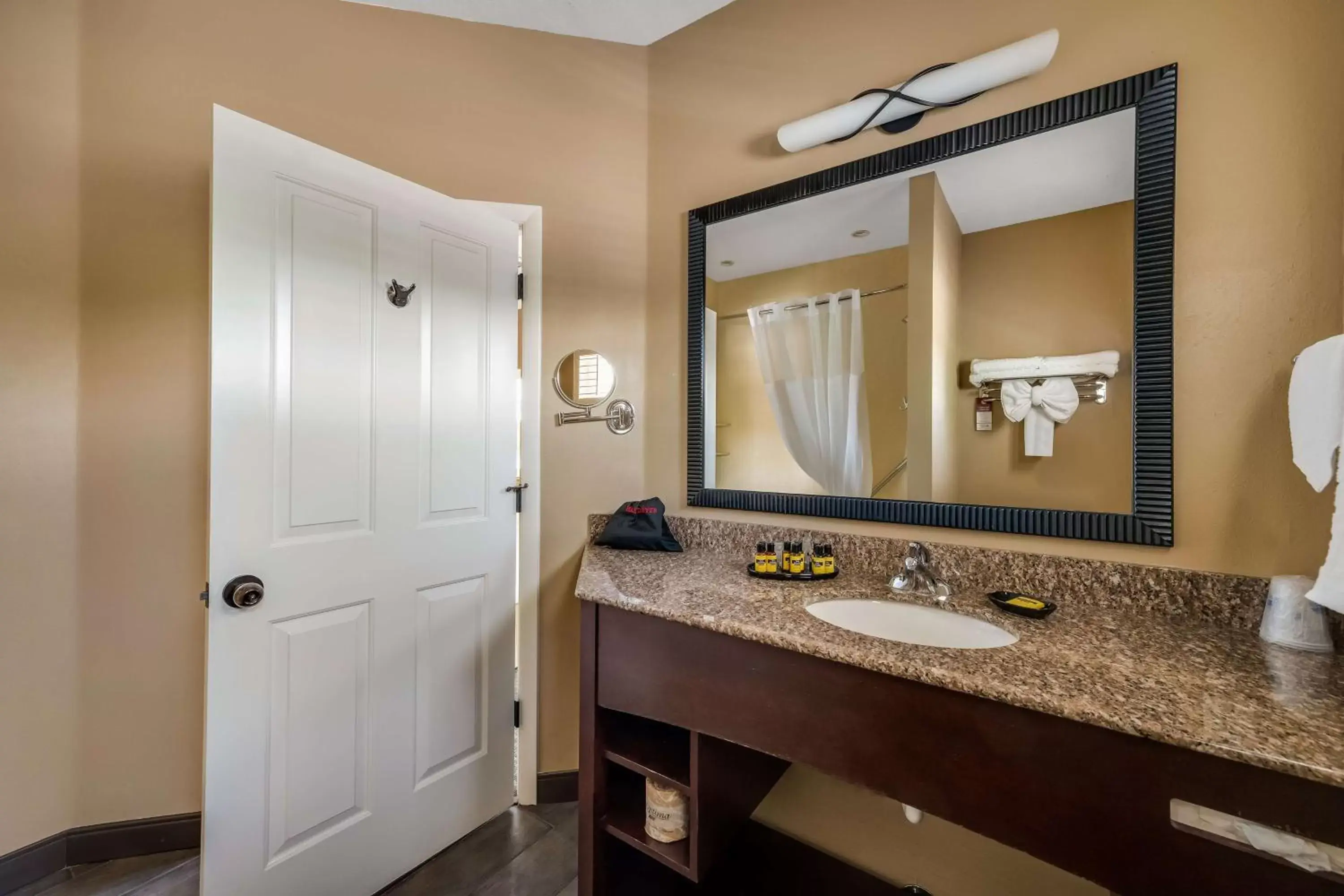 Bathroom in Best Western Plus Canyonlands Inn