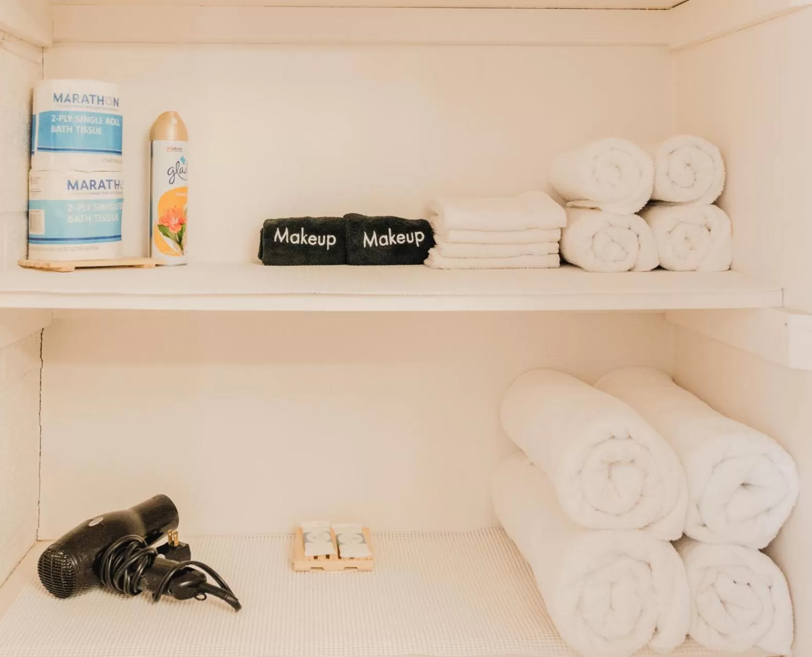 towels in 1 or 3 Bedroom Apartment with Full Kitchen