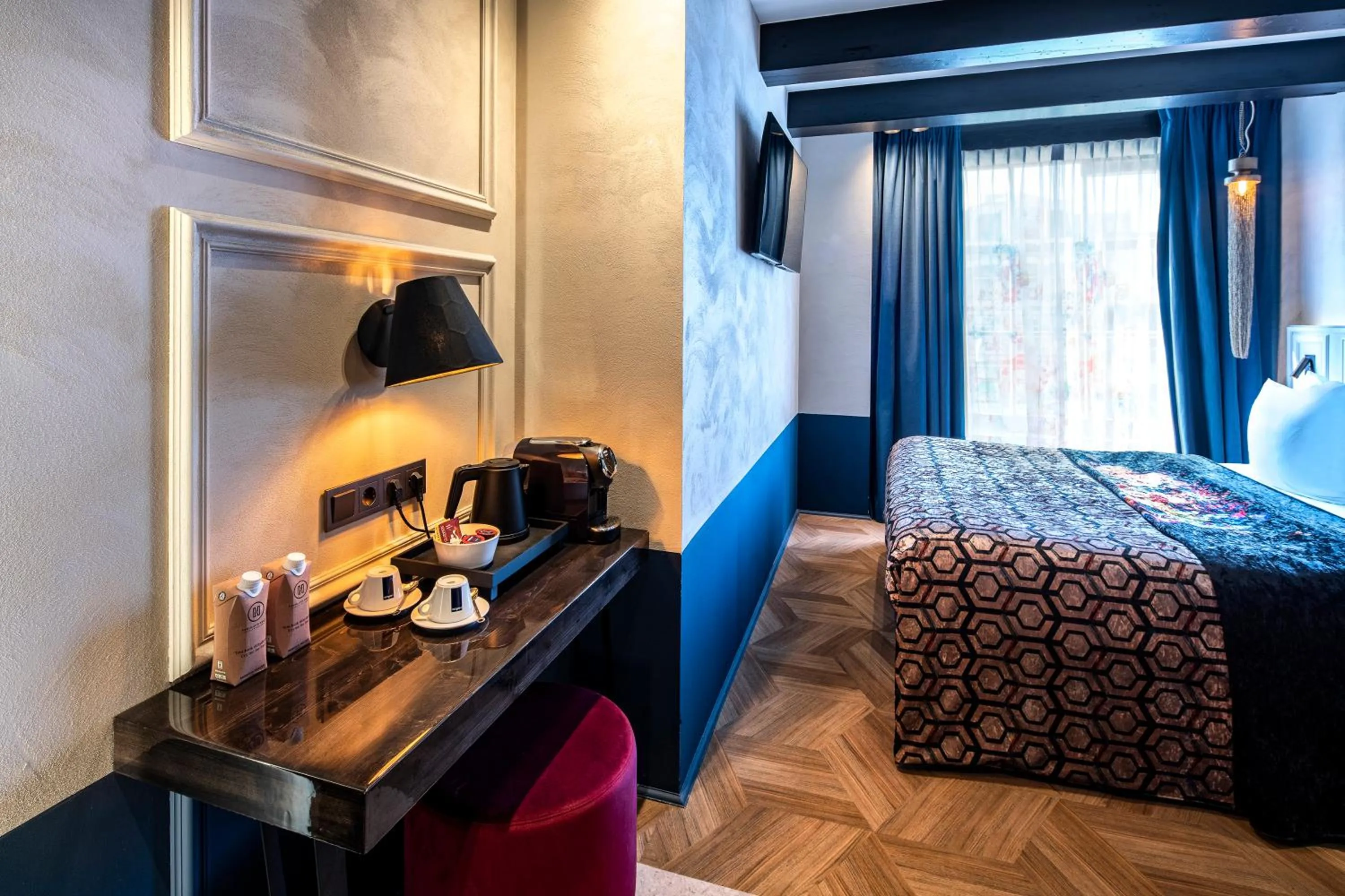 Bedroom in Rokin Hotel