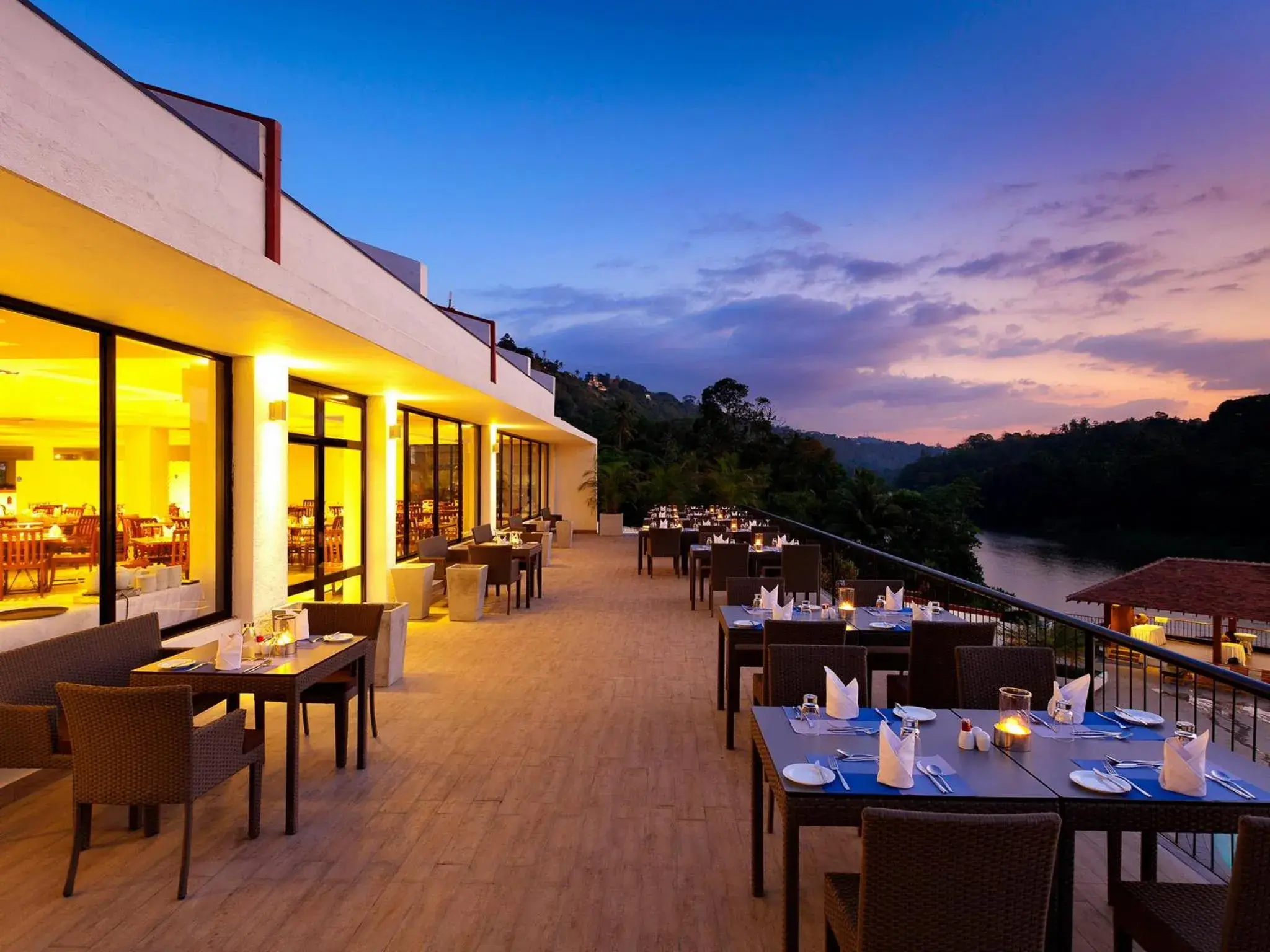 Restaurant/Places to Eat in Cinnamon Citadel Kandy