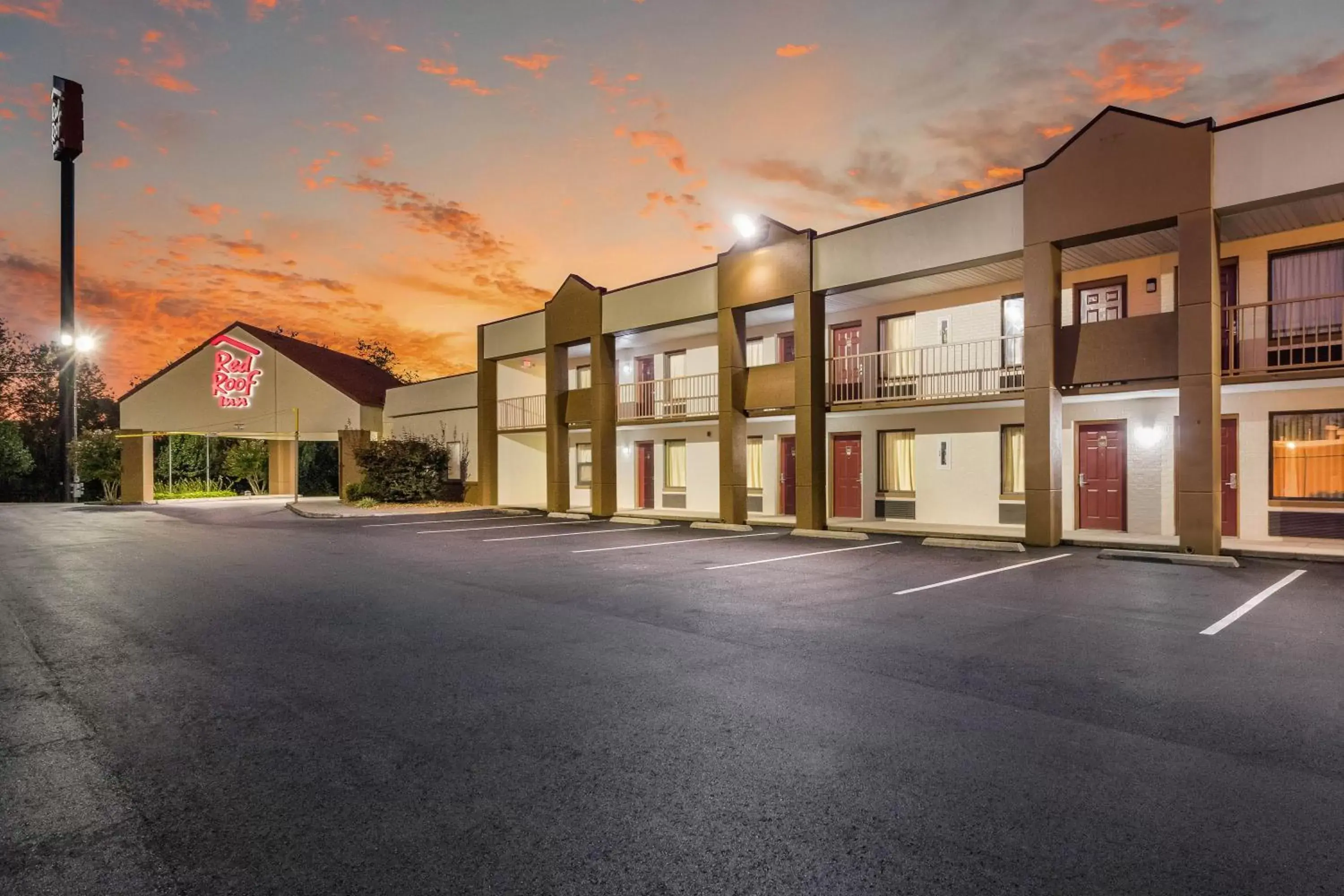 Property Building in Red Roof Inn Clarksville