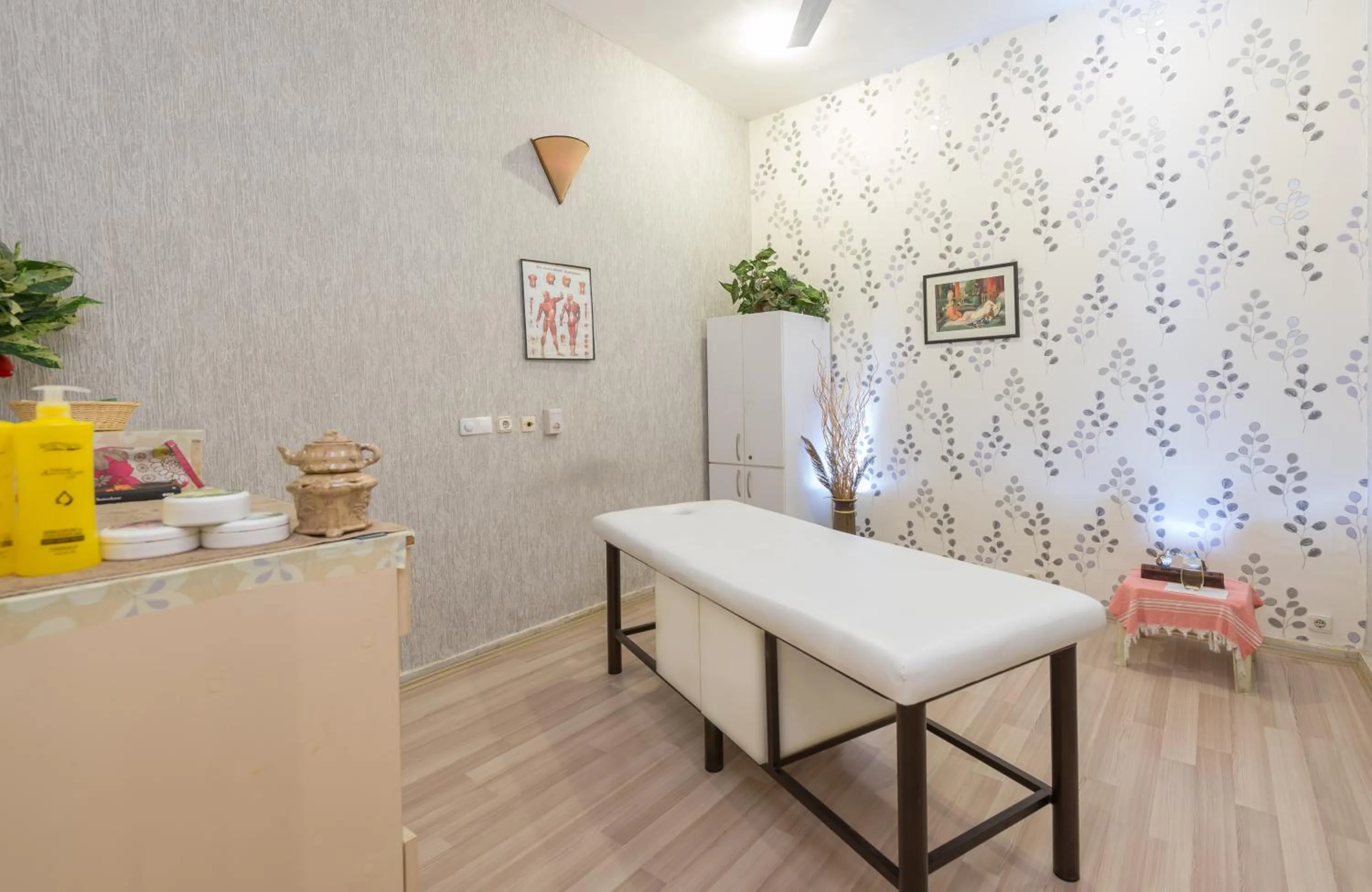 Massage in Adonis Hotel