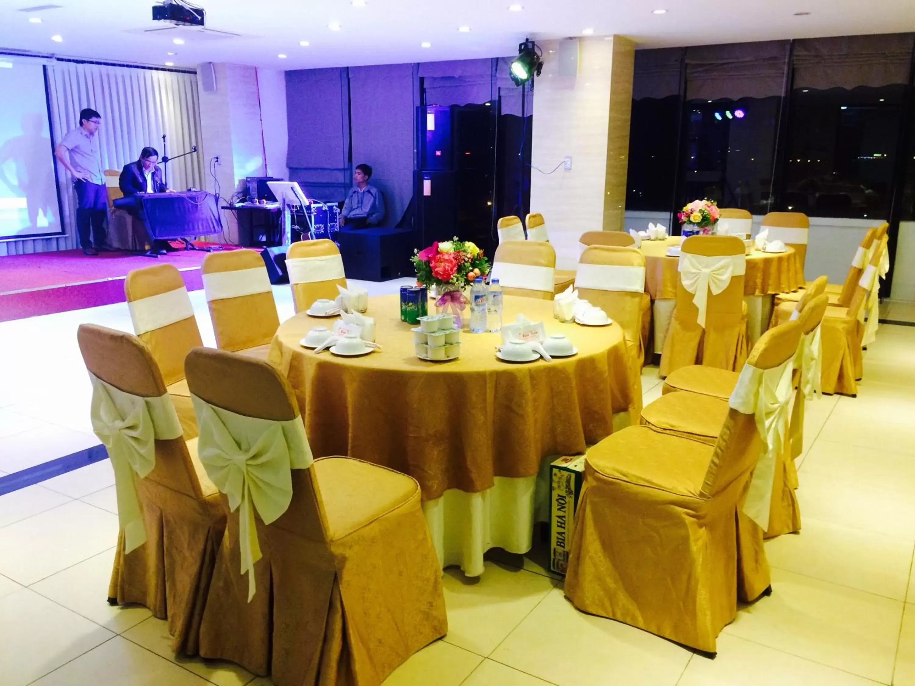 Breakfast in Golden Quang Tri Hotel Breakfast in Golden Quang Tri Hotel