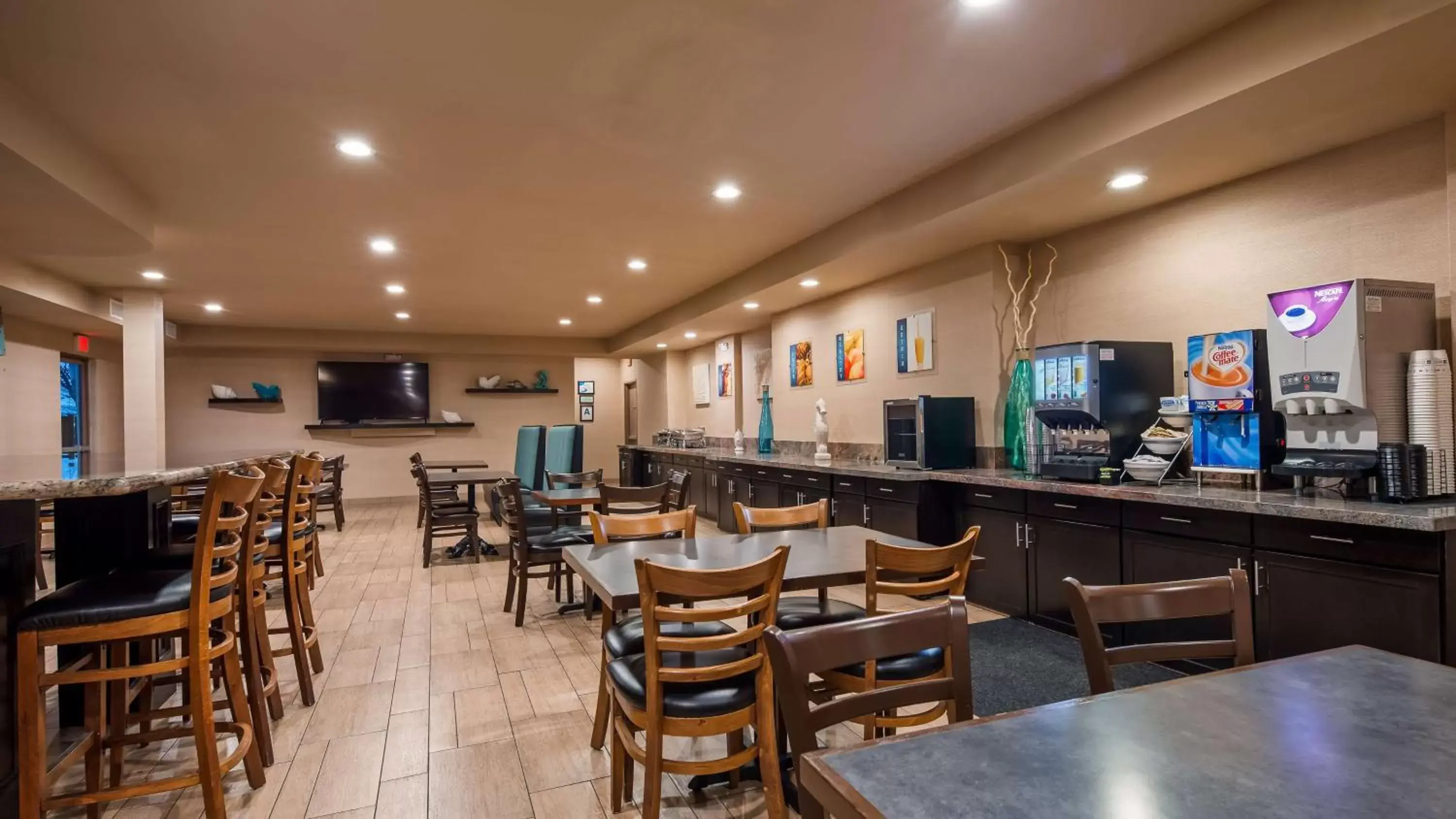 Restaurant/Places to Eat in Best Western Plus Oceanside Palms