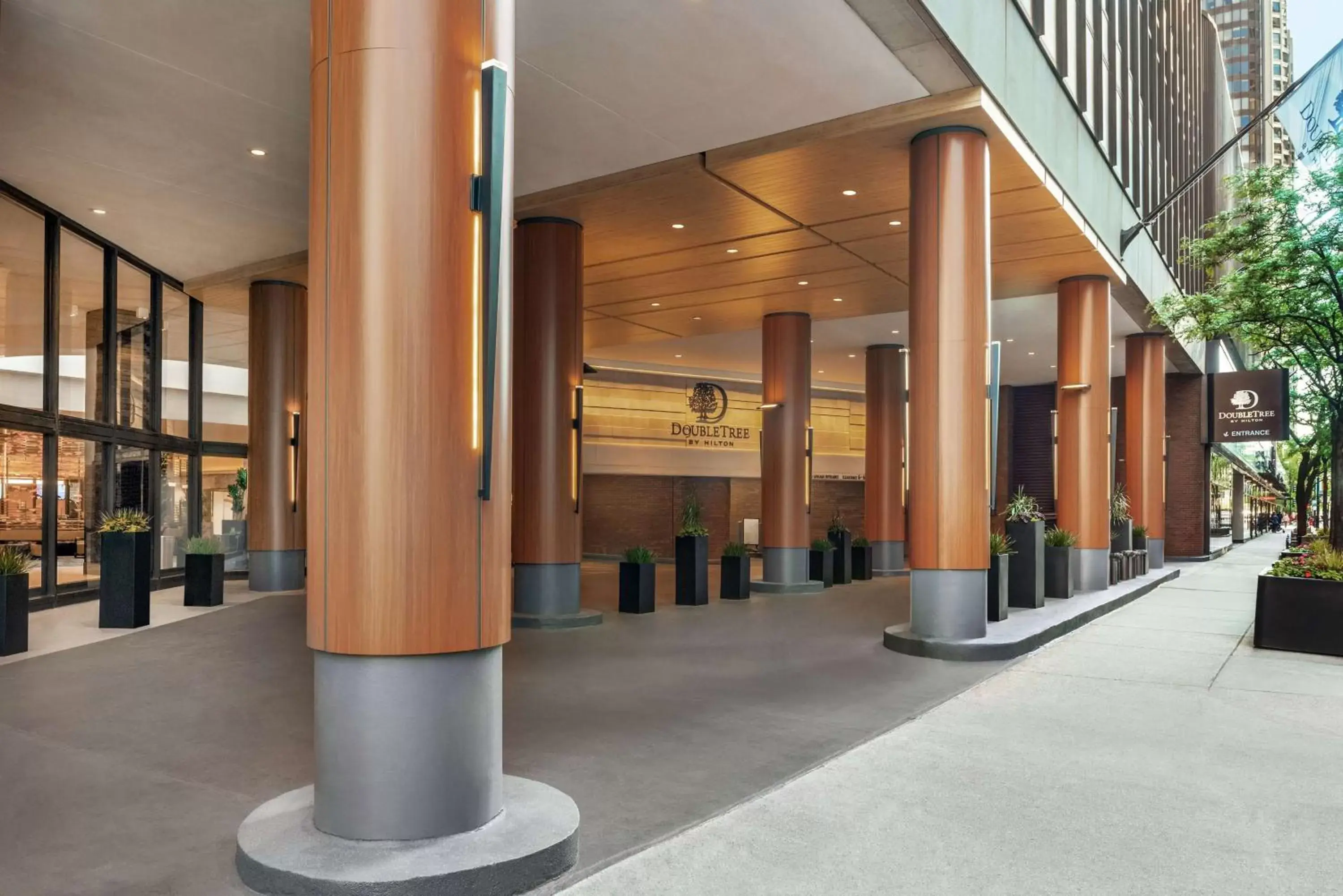 Property building, Lobby/Reception in DoubleTree by Hilton Chicago Magnificent Mile