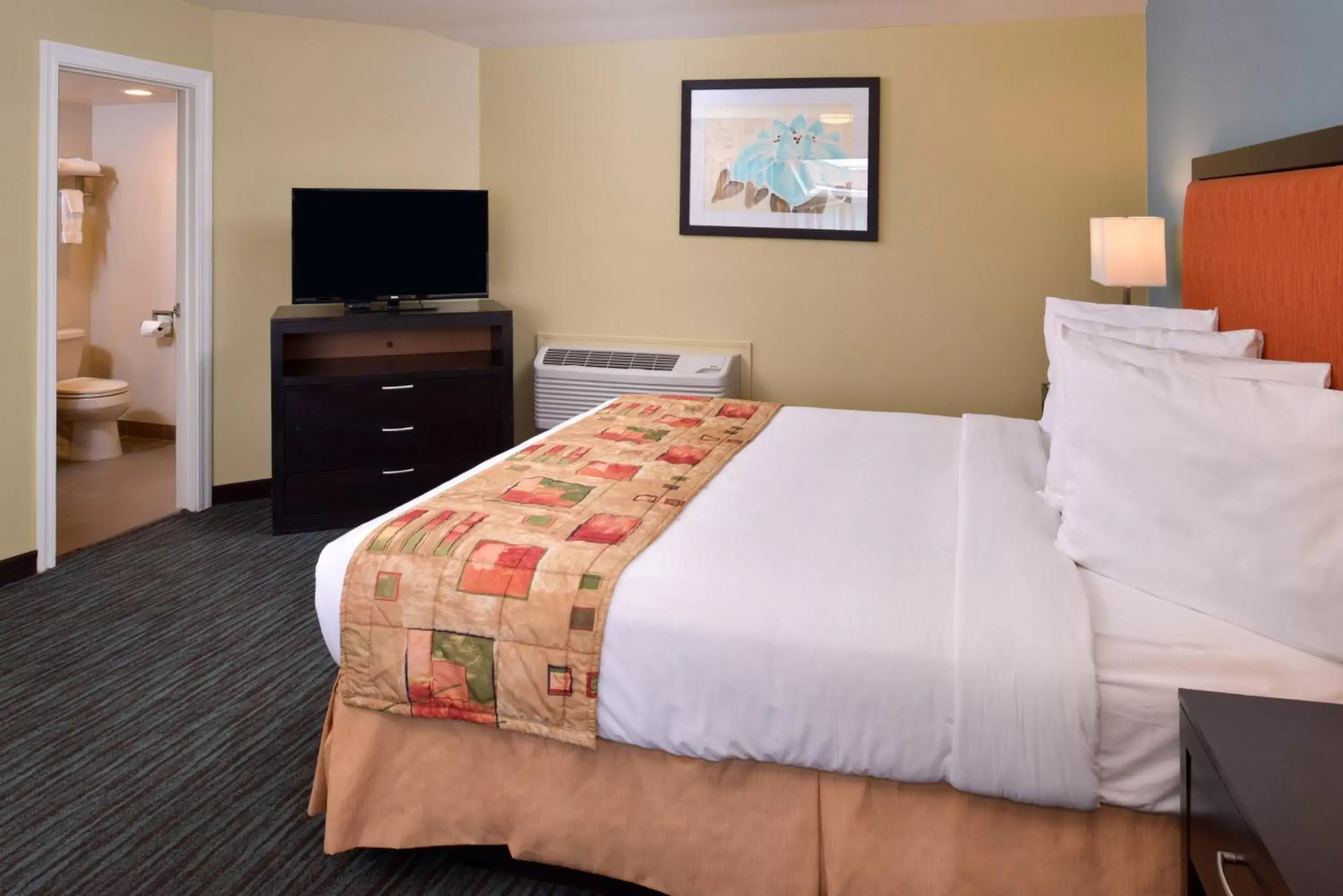 Bed in Bay View Inn - Morro Bay Bed in Bay View Inn - Morro Bay