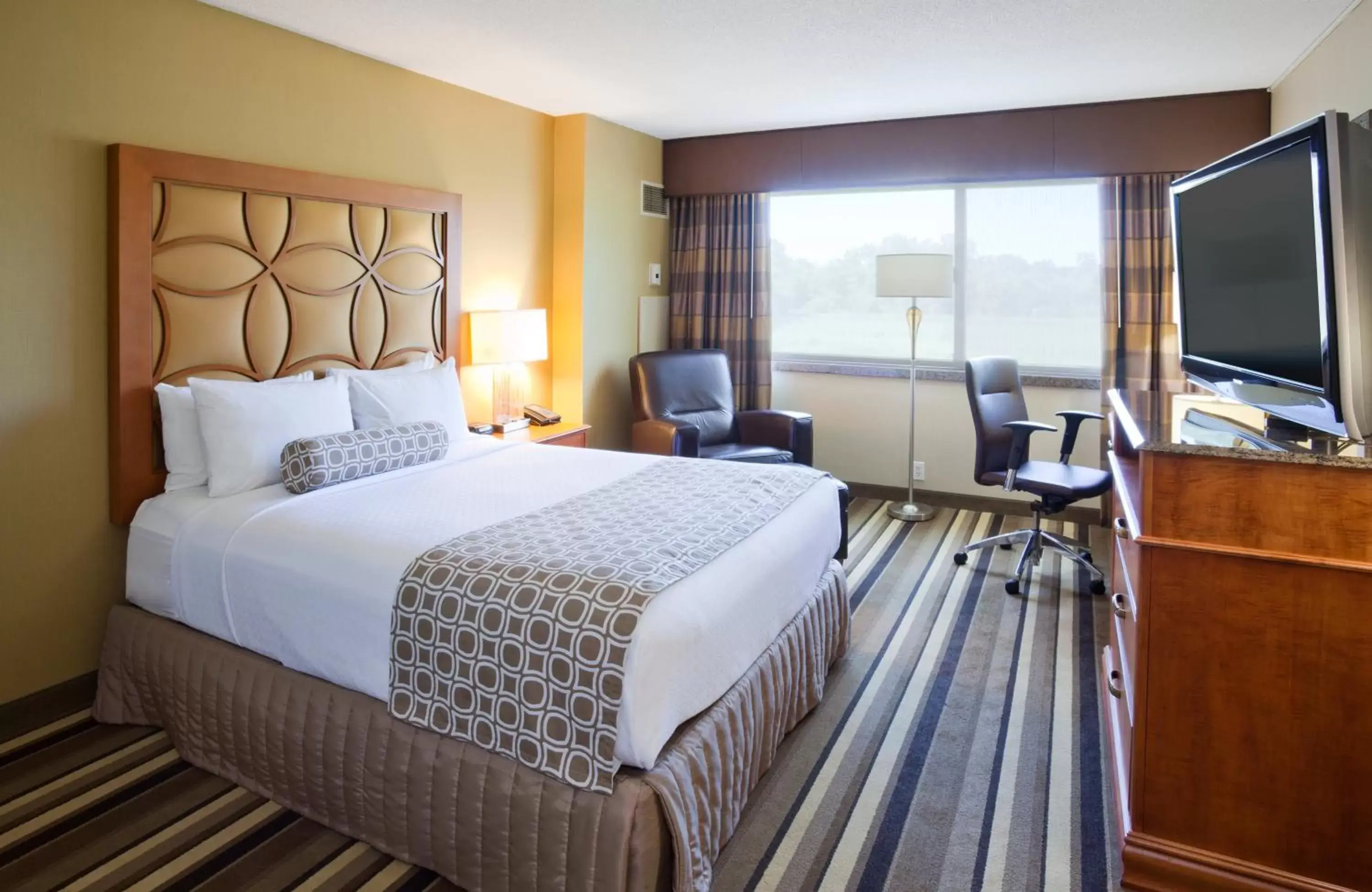 Photo of the whole room in Crowne Plaza Minneapolis West, an IHG Hotel