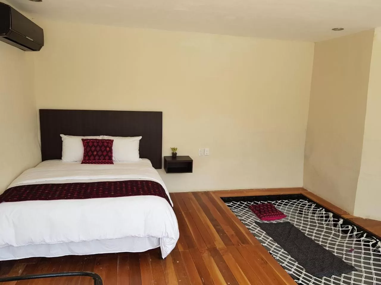 Bed in Hotel Maculís