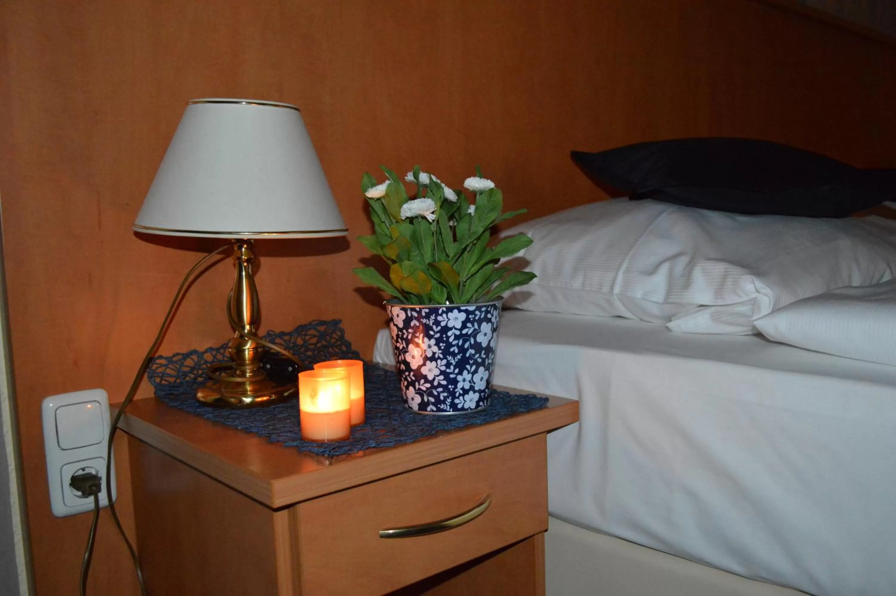 Decorative detail, Bed in Hotel Royal Hanau