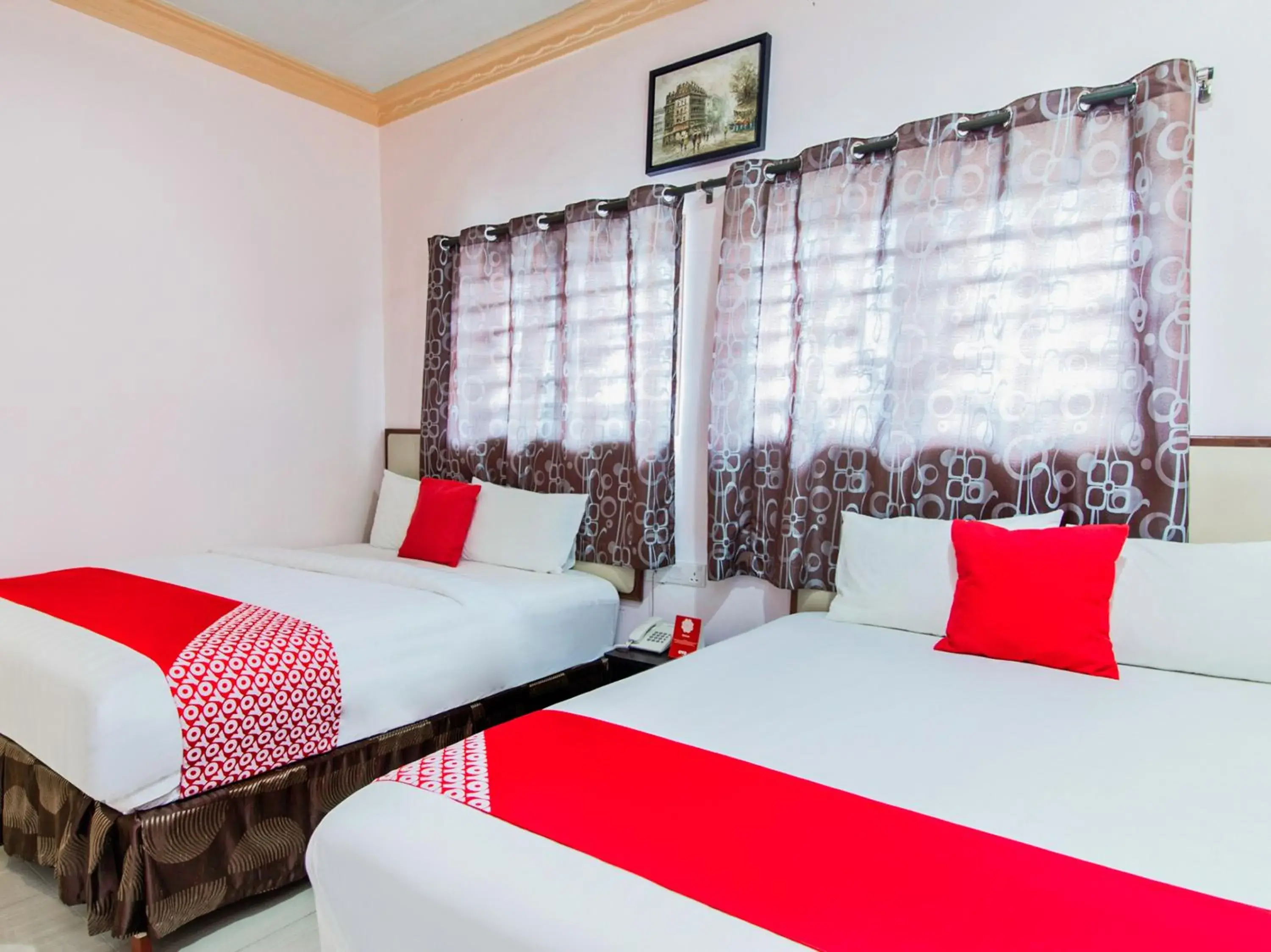 Bed in Super OYO 258 Hotel SMC Alam Avenue