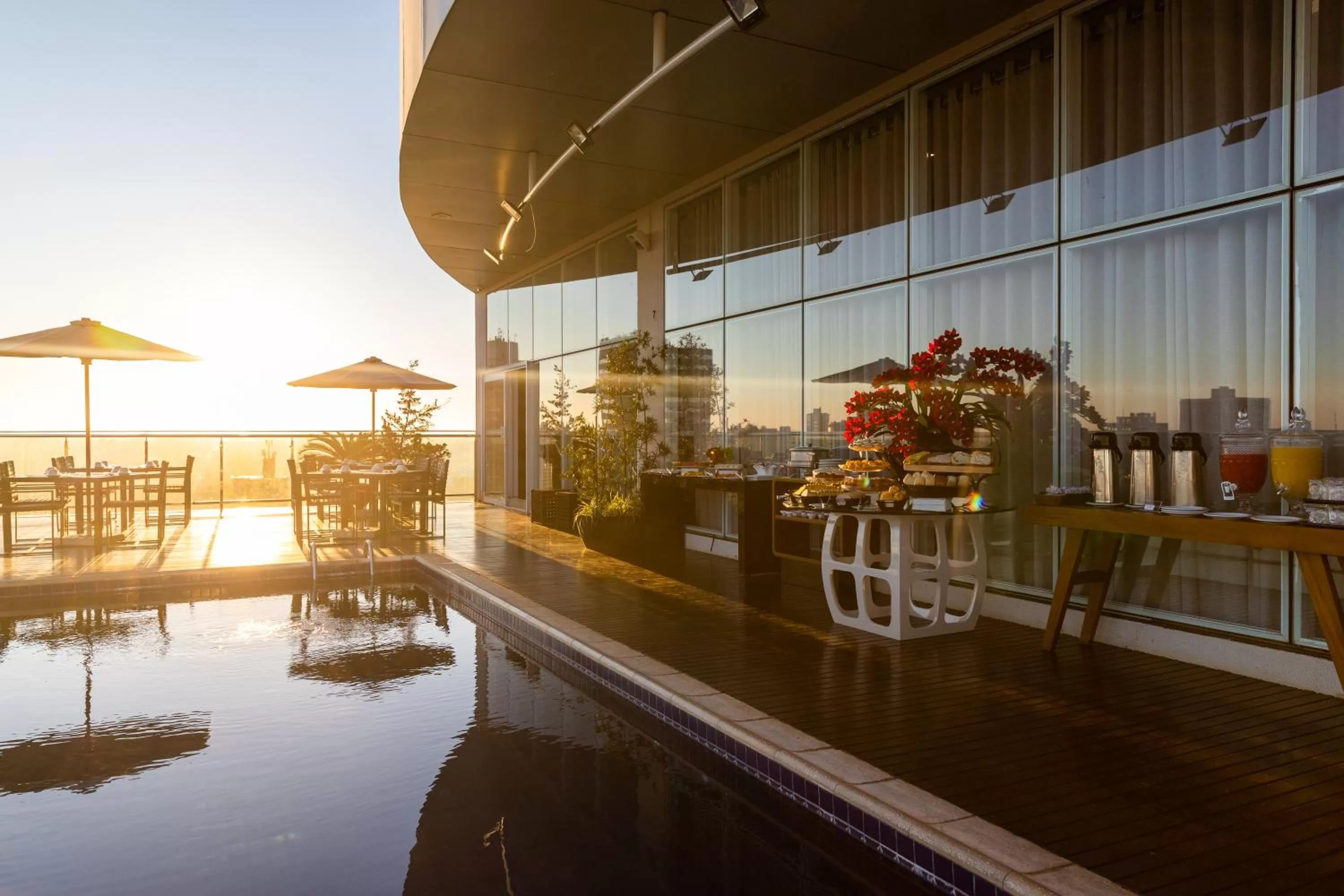 Swimming pool in Viale Tower Hotel