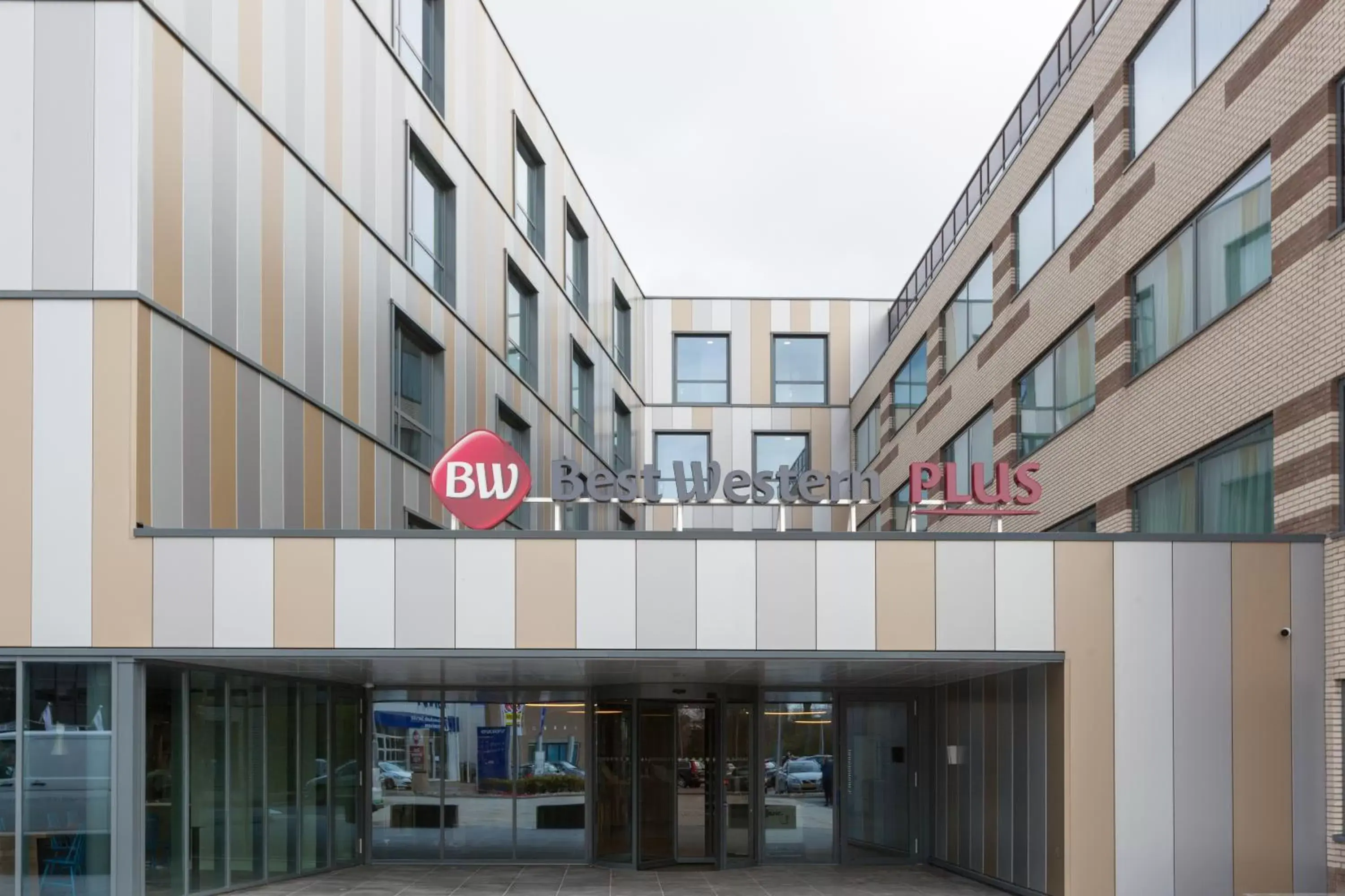 Facade/entrance in Best Western Plus Hotel Amstelveen