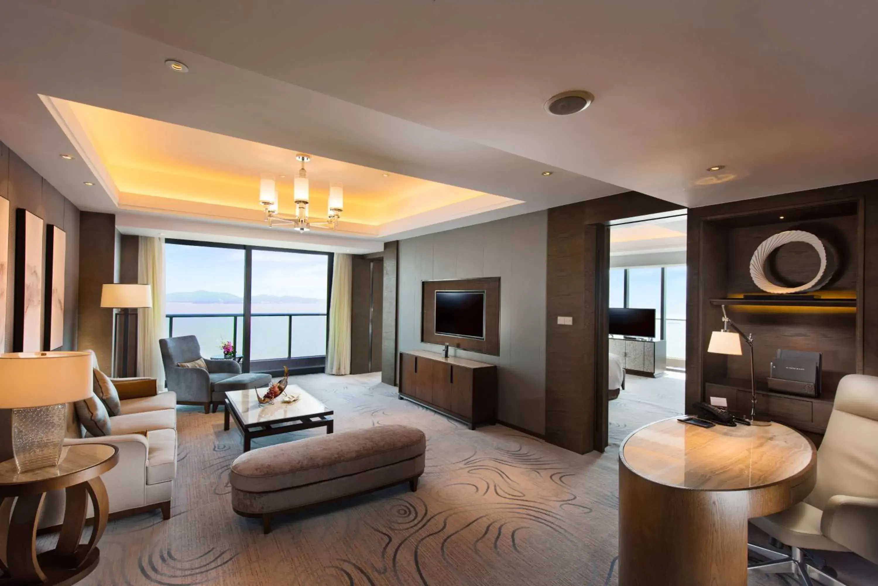 Bedroom, Seating Area in Hilton Zhoushan