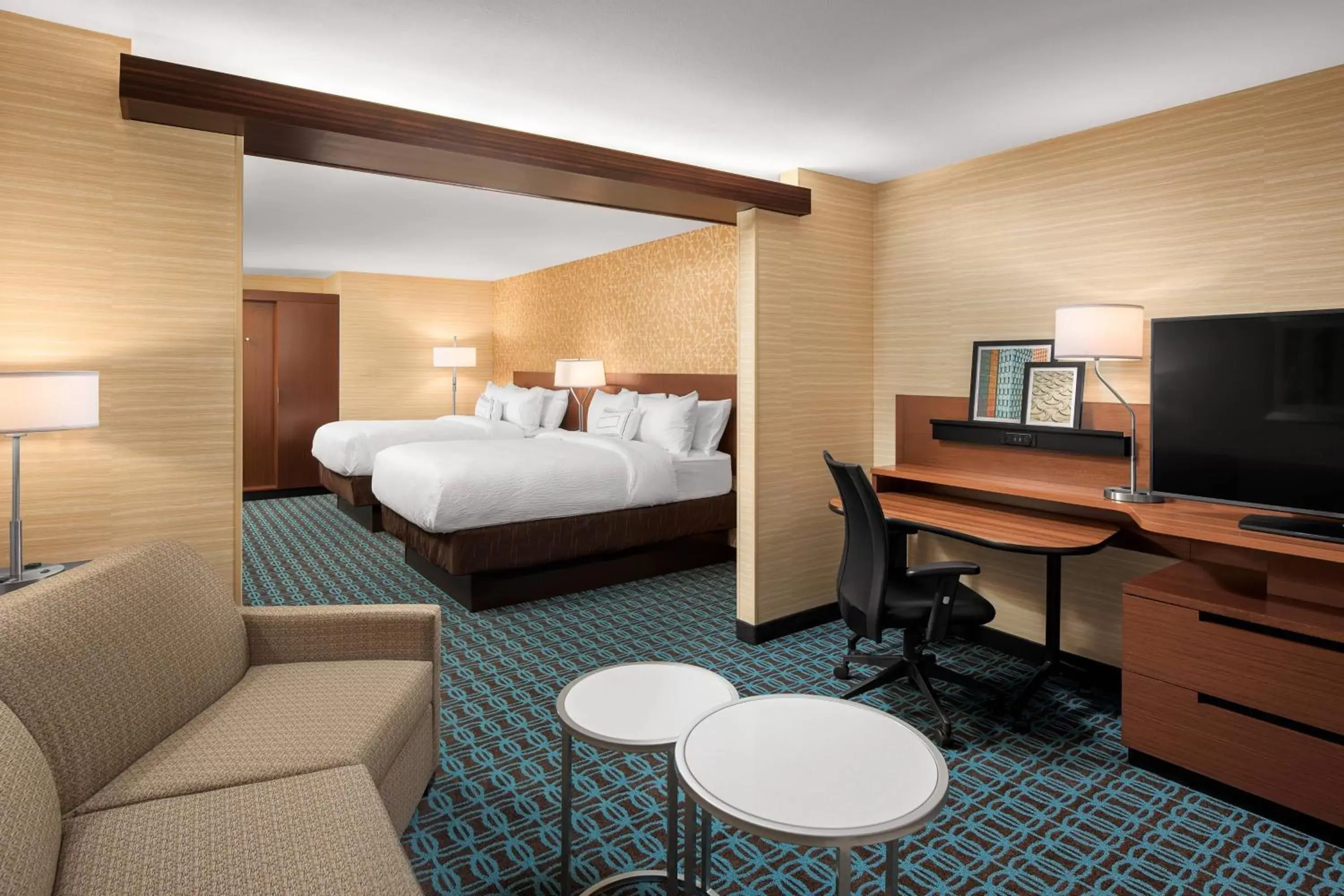 Photo of the whole room, Bed in Fairfield Inn & Suites by Marriott Memphis Marion, AR