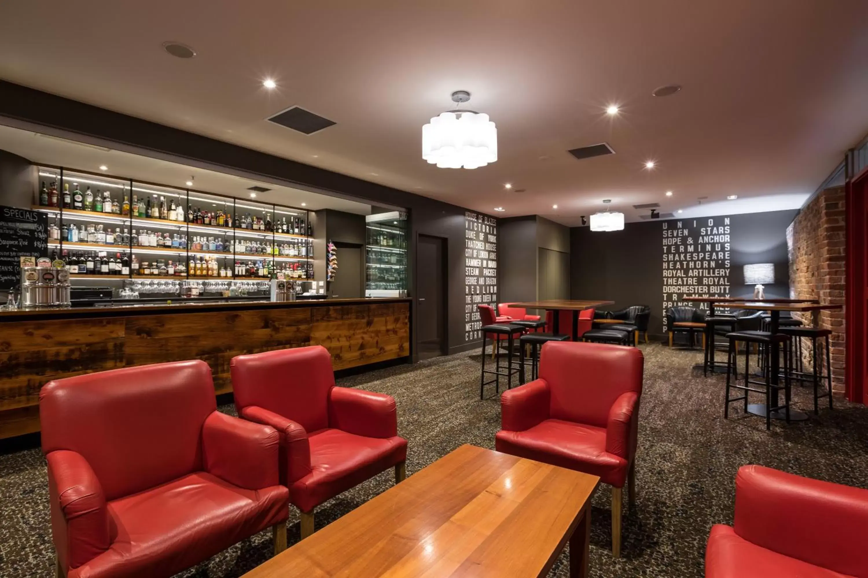 Lounge or bar, Lounge/Bar in The Old Woolstore Apartment Hotel