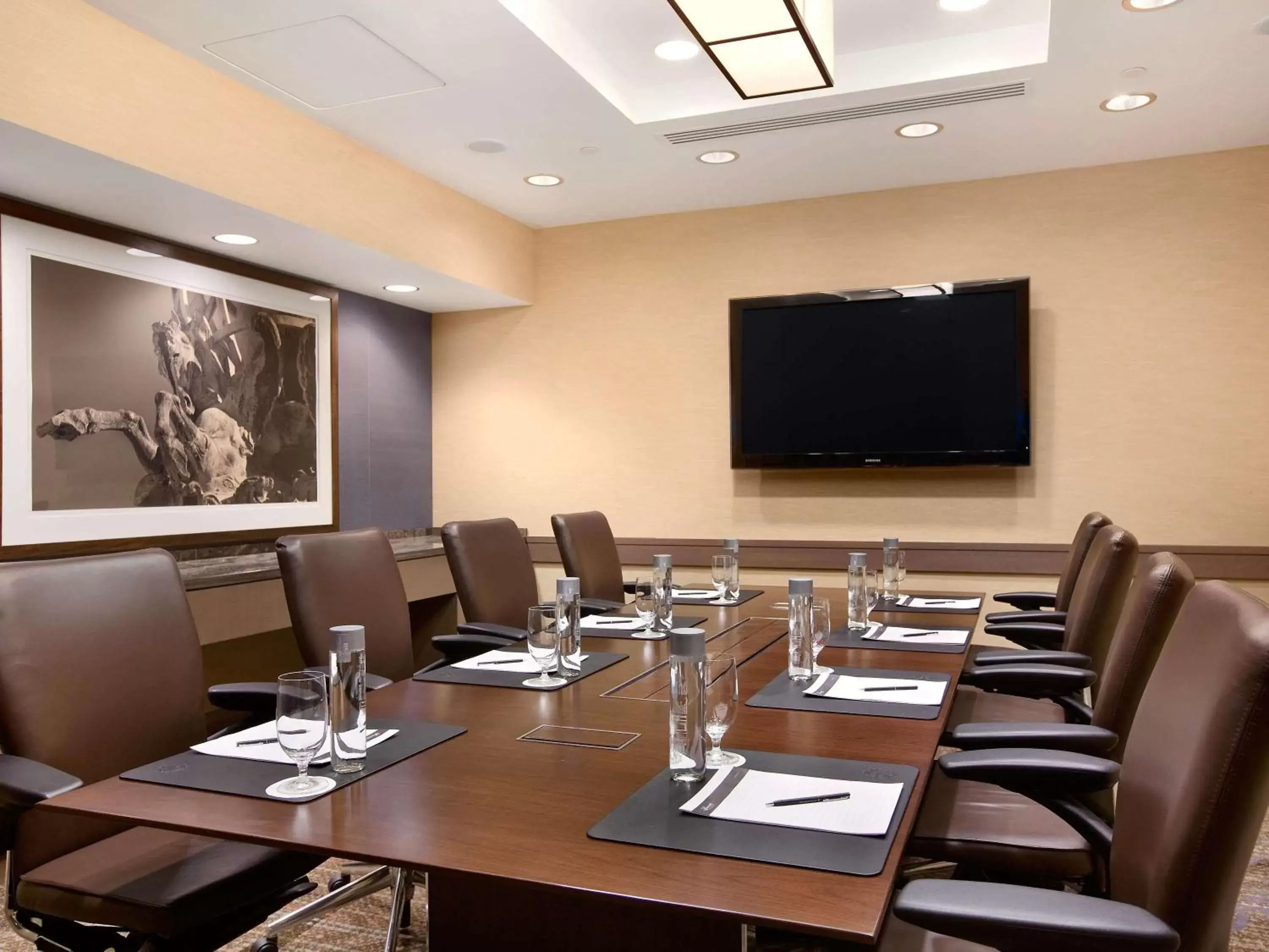 Business facilities in Fairmont Pittsburgh