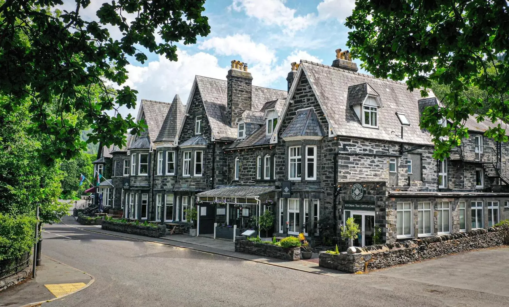 Property Building in Gwydyr Hotel