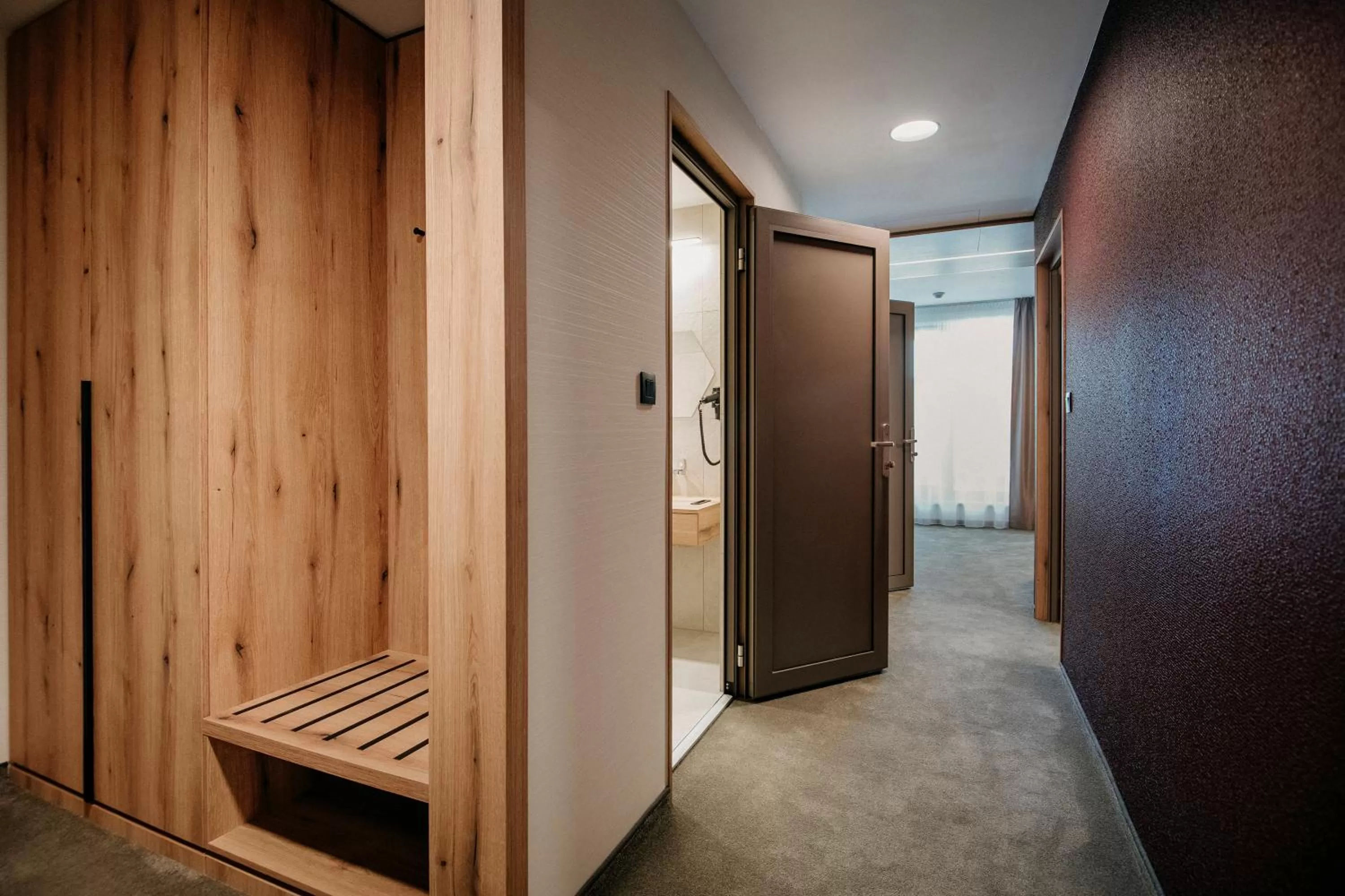 wardrobe in RM Hotel Wellness & Congress