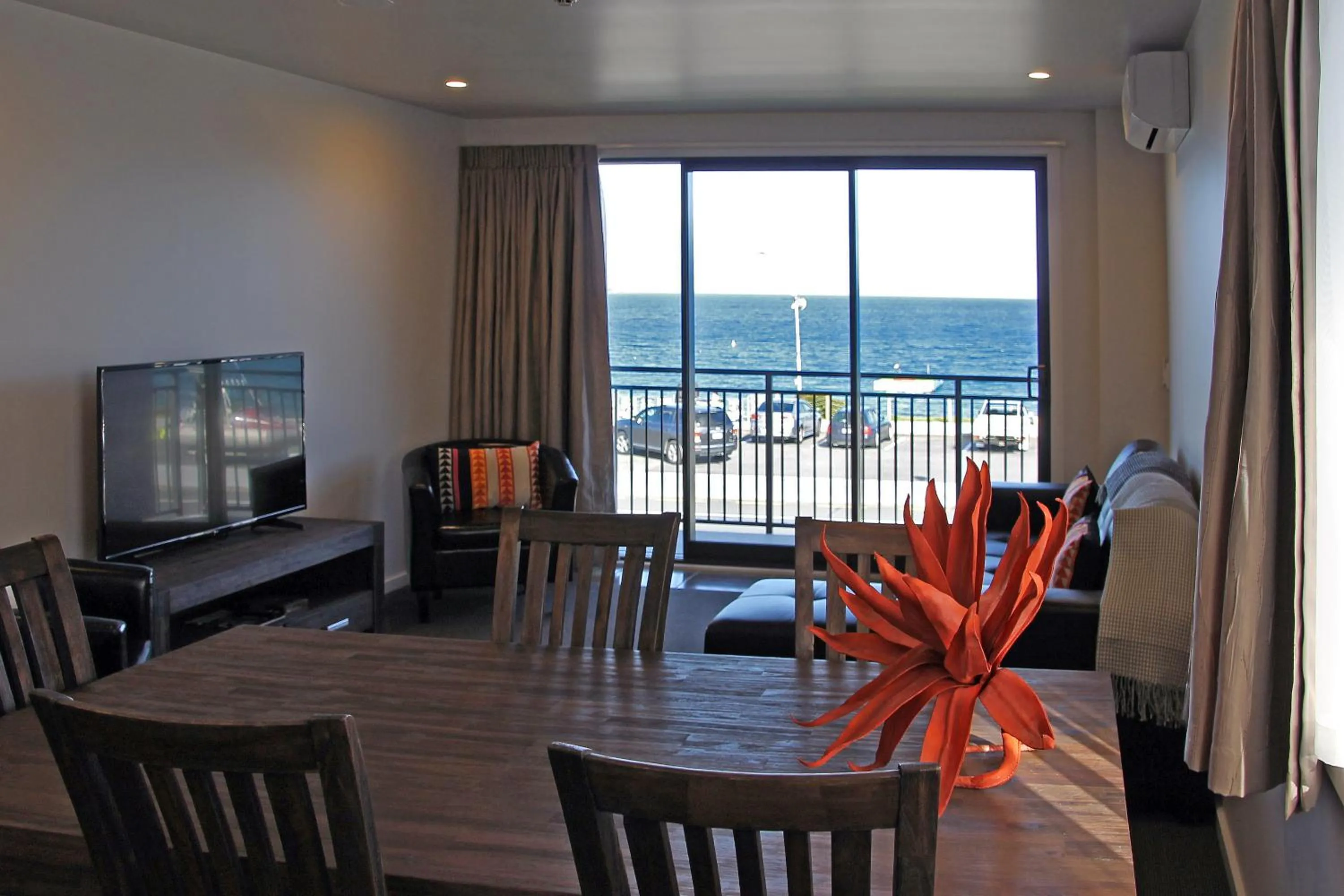 Balcony/Terrace in Acacia Lake View Motel