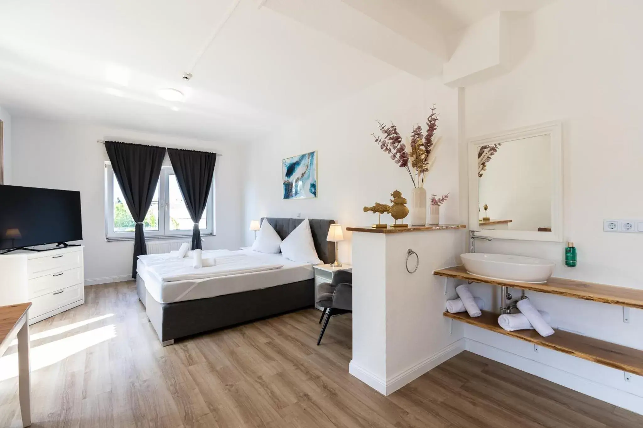 Photo of the whole room, Bed in Hotel Bergheim Photo of the whole room, Bed in Hotel Bergheim