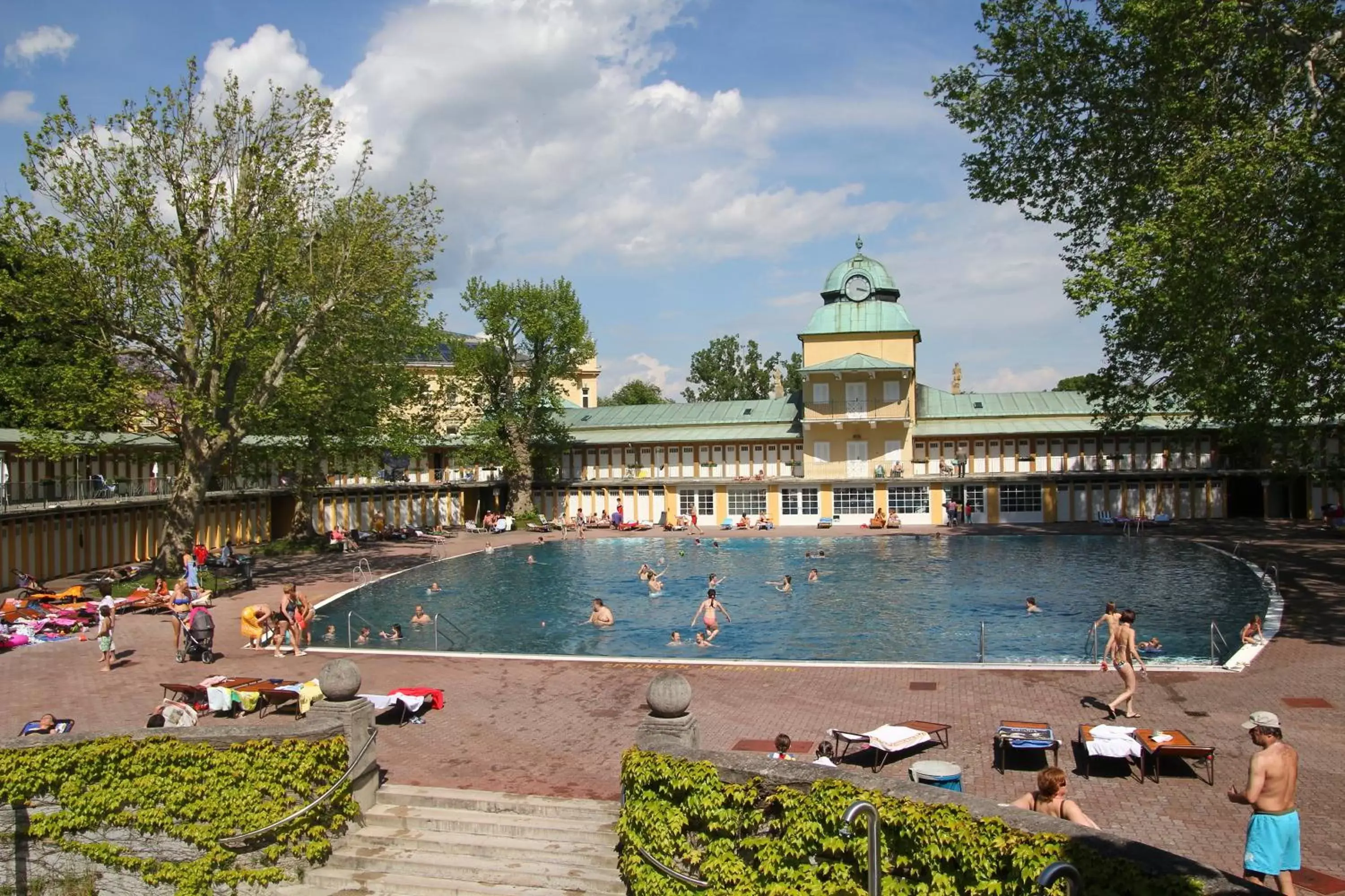 Nearby landmark, Swimming Pool in College Garden Hotel