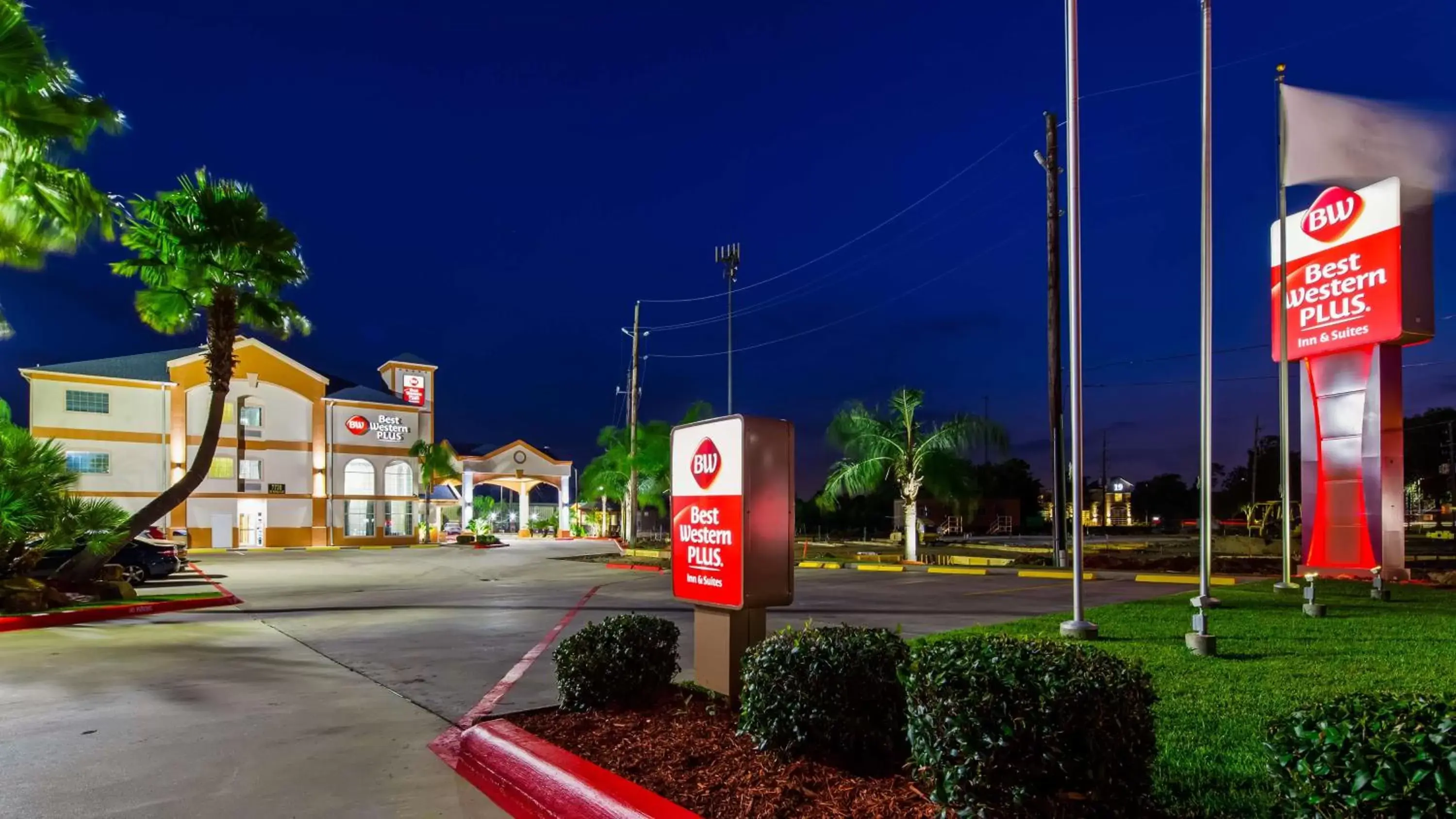 Property building, Property Logo/Sign in Best Western Plus Houston Atascocita Inn & Suites