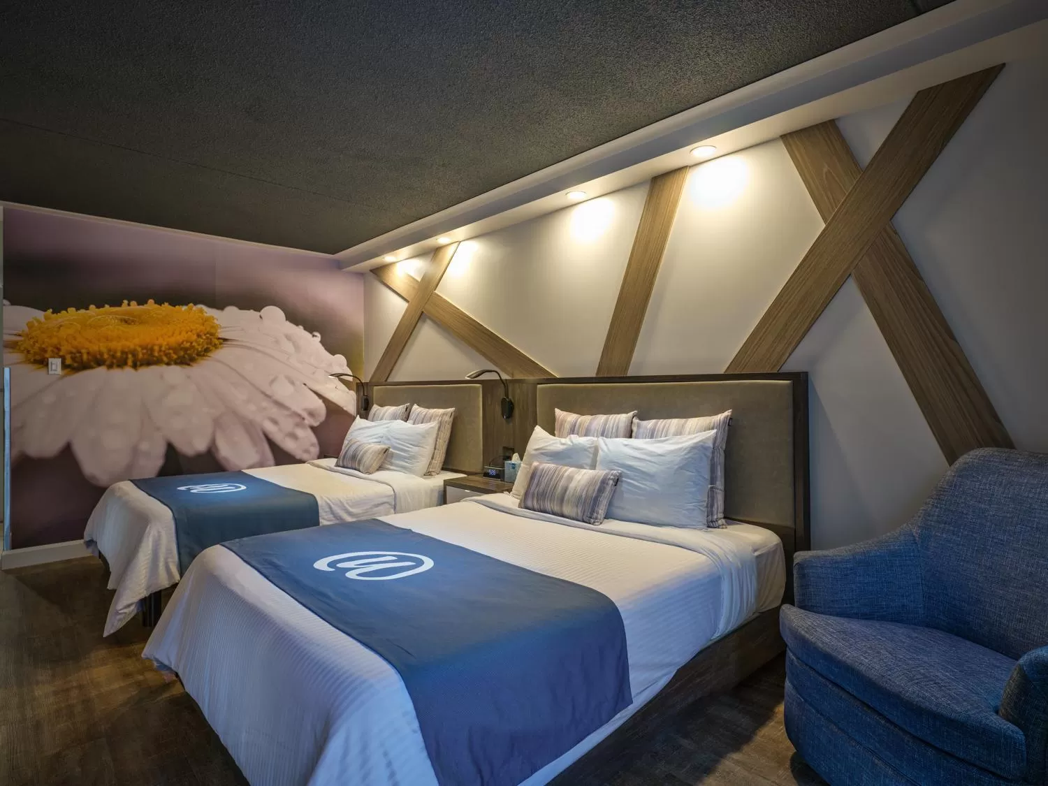 Photo of the whole room, Bed in Hôtel Universel, Centre de congrès Rivière-du-Loup