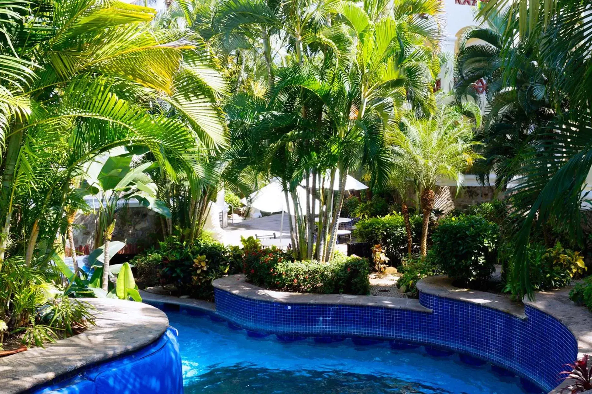 Swimming Pool in Grand Isla Navidad Golf & Spa Resort with Marina
