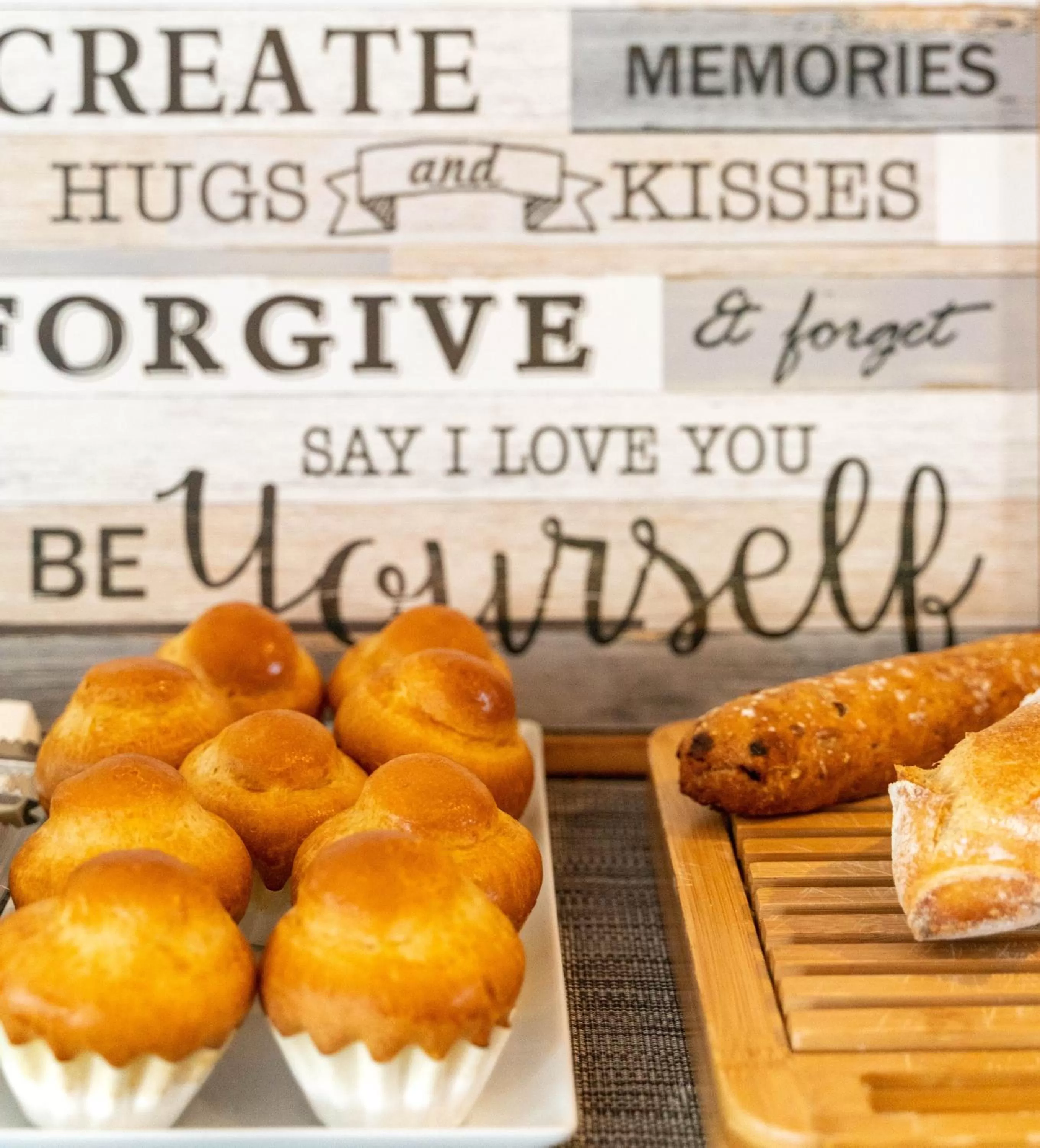 Breakfast in Le Confidentiel Hôtel & SPA